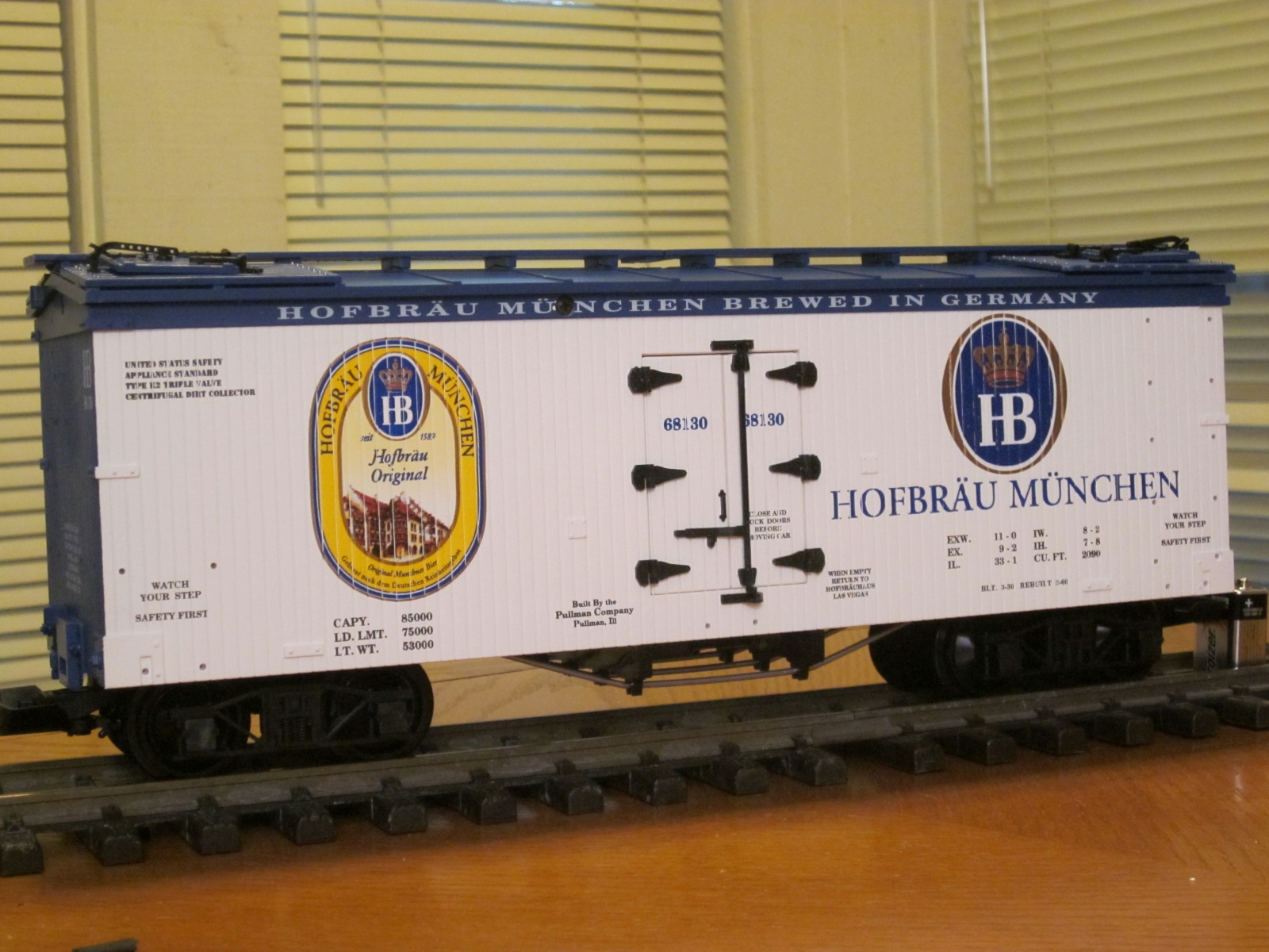 R16305 Hofbrau Munchen Beer 68130