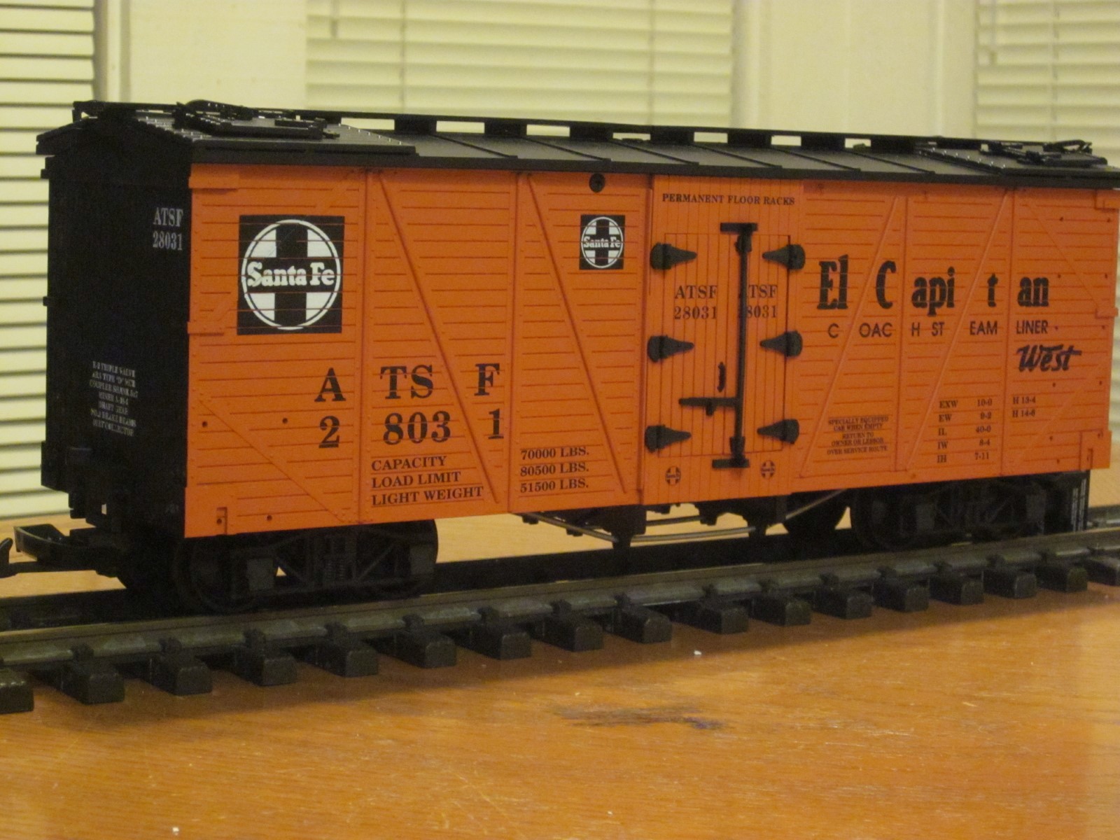 R15010 Santa Fe El Capitan ATSF 28031