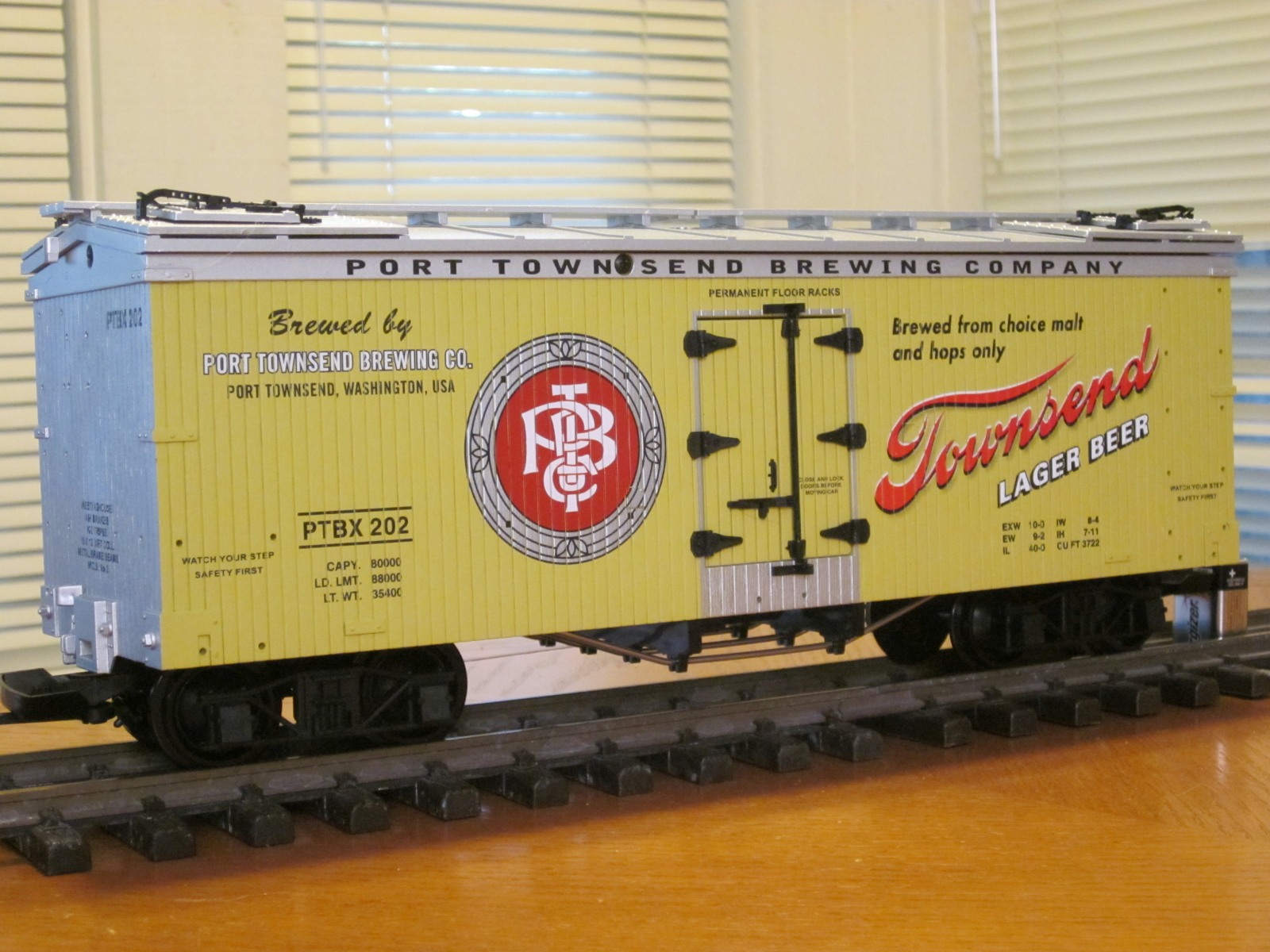 R16421 Port Townsend Brewing Lager Beer PTBX 202