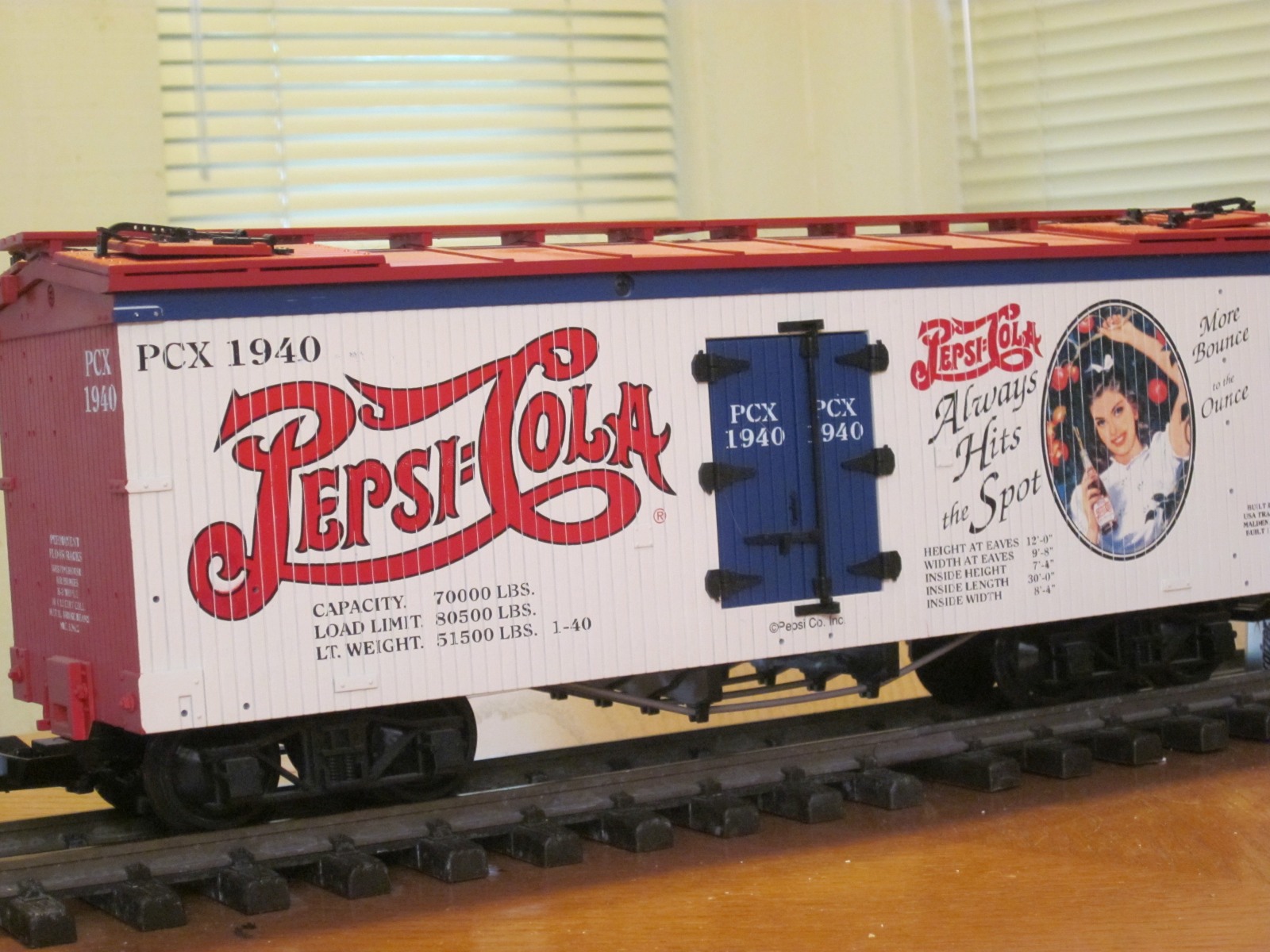 R16122 Pepsi 1940 (Always Hits The Spot) PCX 1940