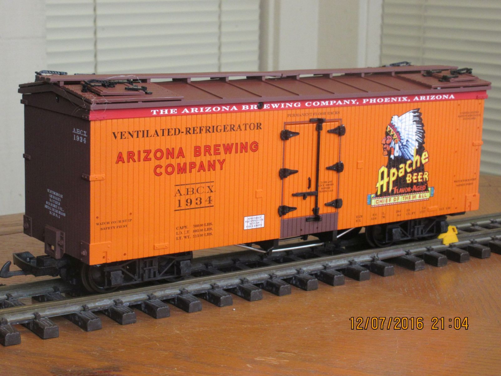 R16008 A Reefer Apache Beer ABCX 1934 (Orange RedOxide)