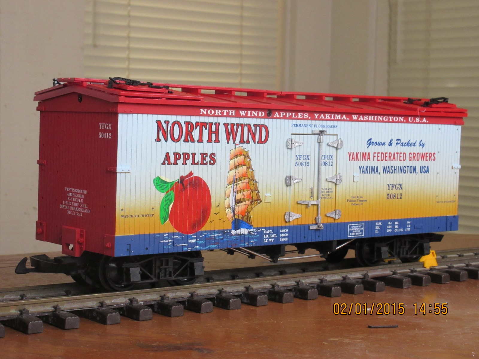 R16464 Northwind Apples #YFGX 50812