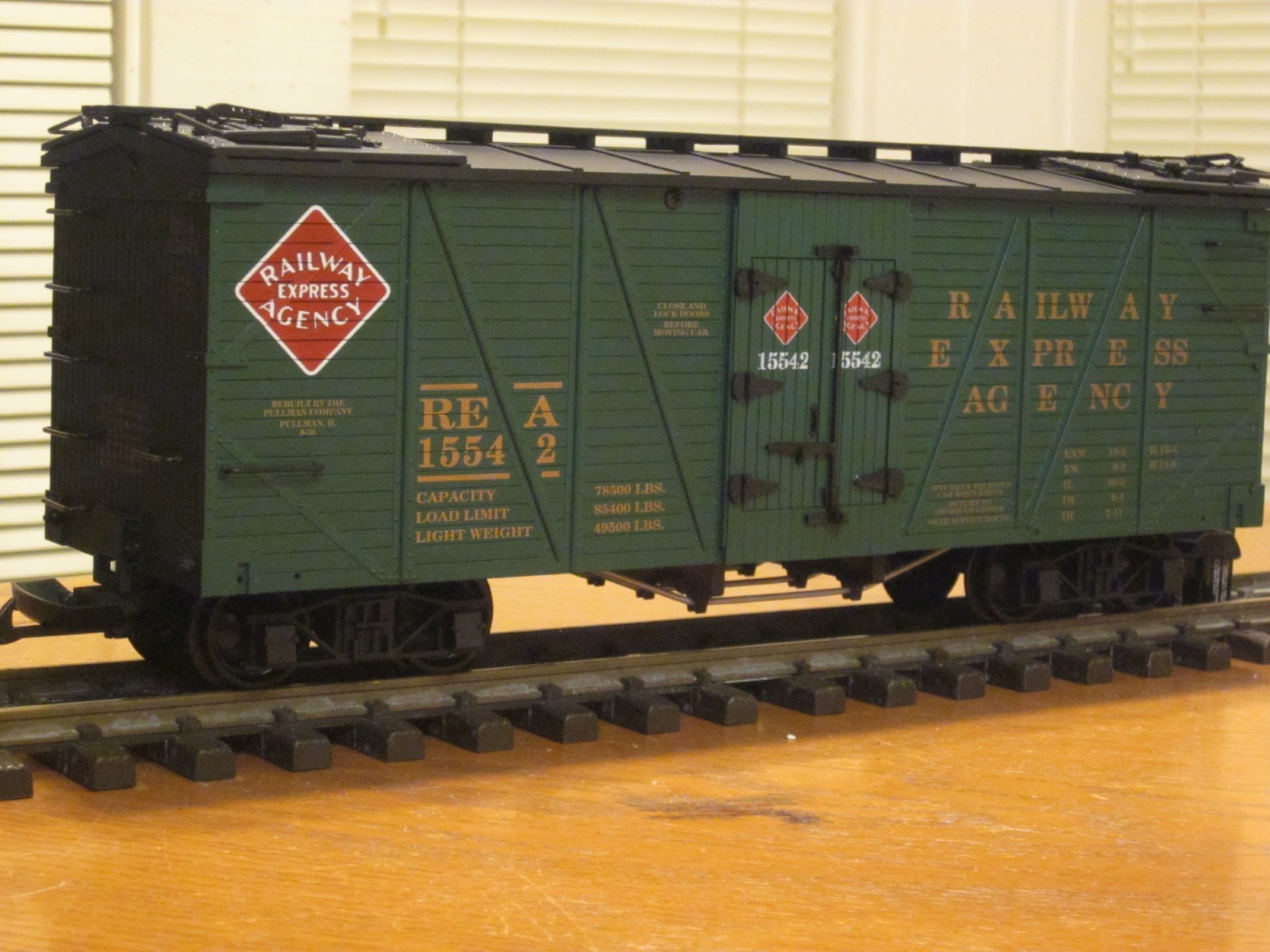 R15015 Railway Express Agency REA 15542