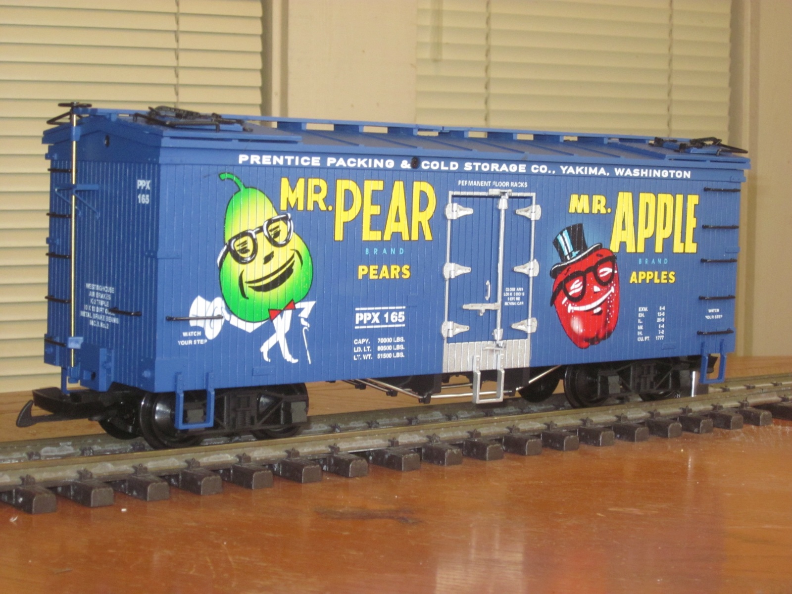 R16458 Mr Pear Mr Apple #PPX 165