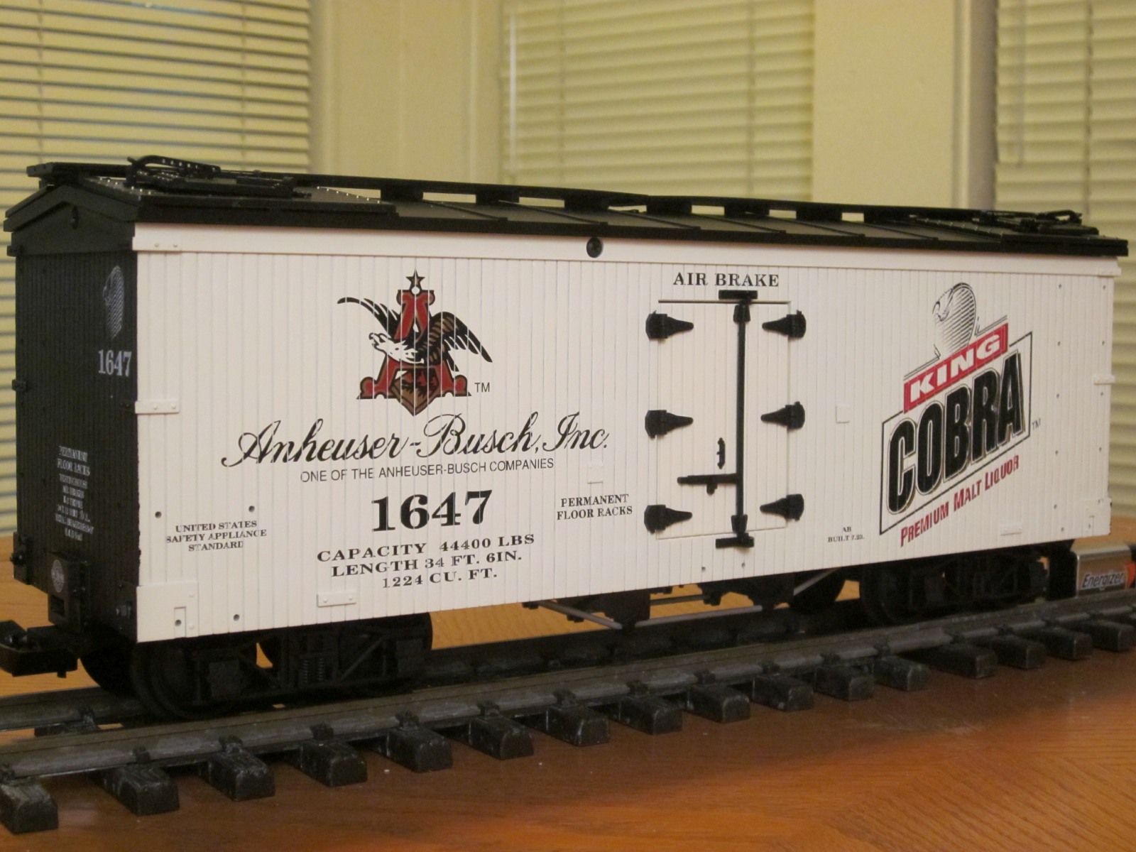 R16015 King Cobra Malt Liquor1647