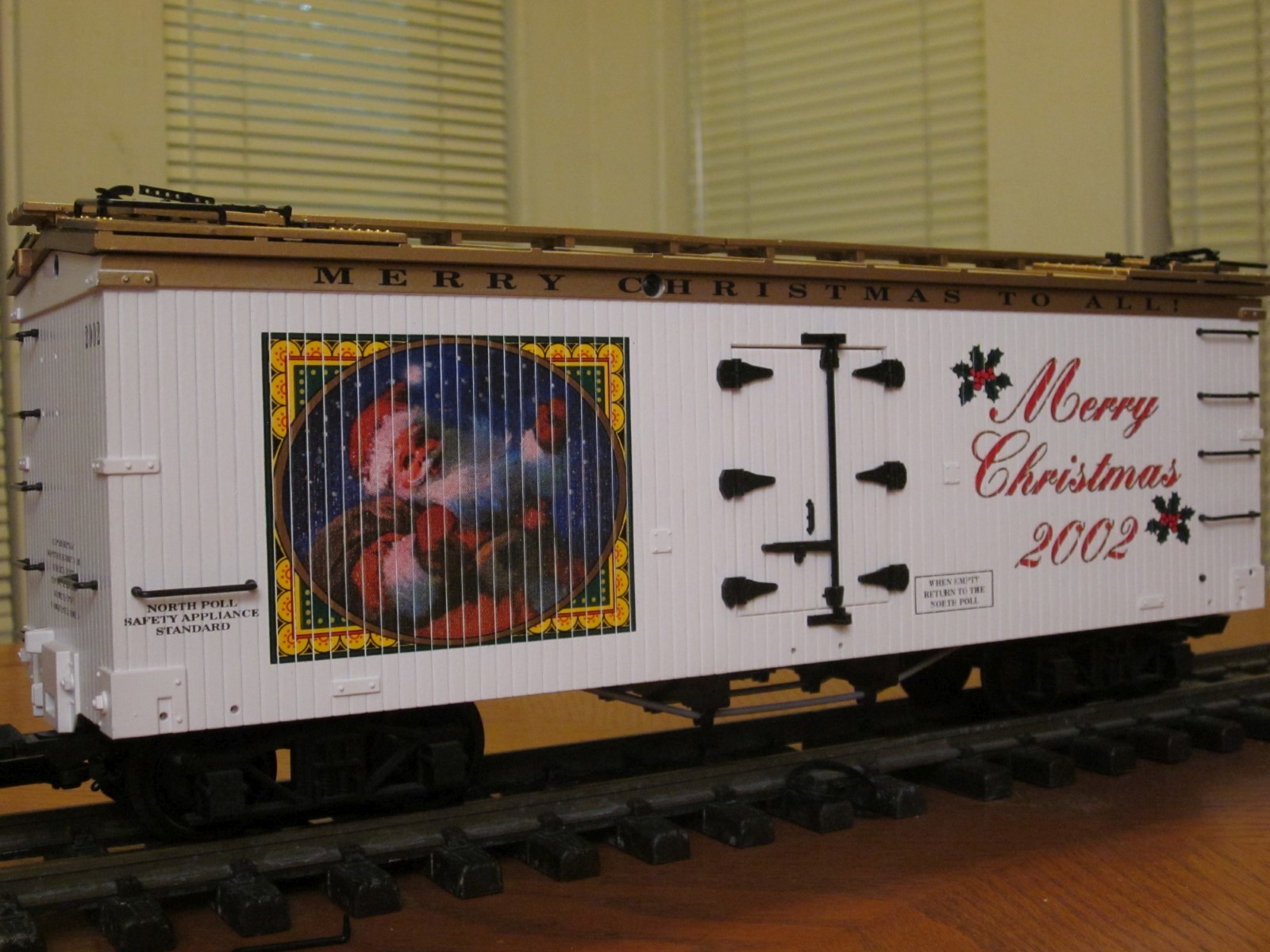 2002 Annual Christmas R13020 Reefer