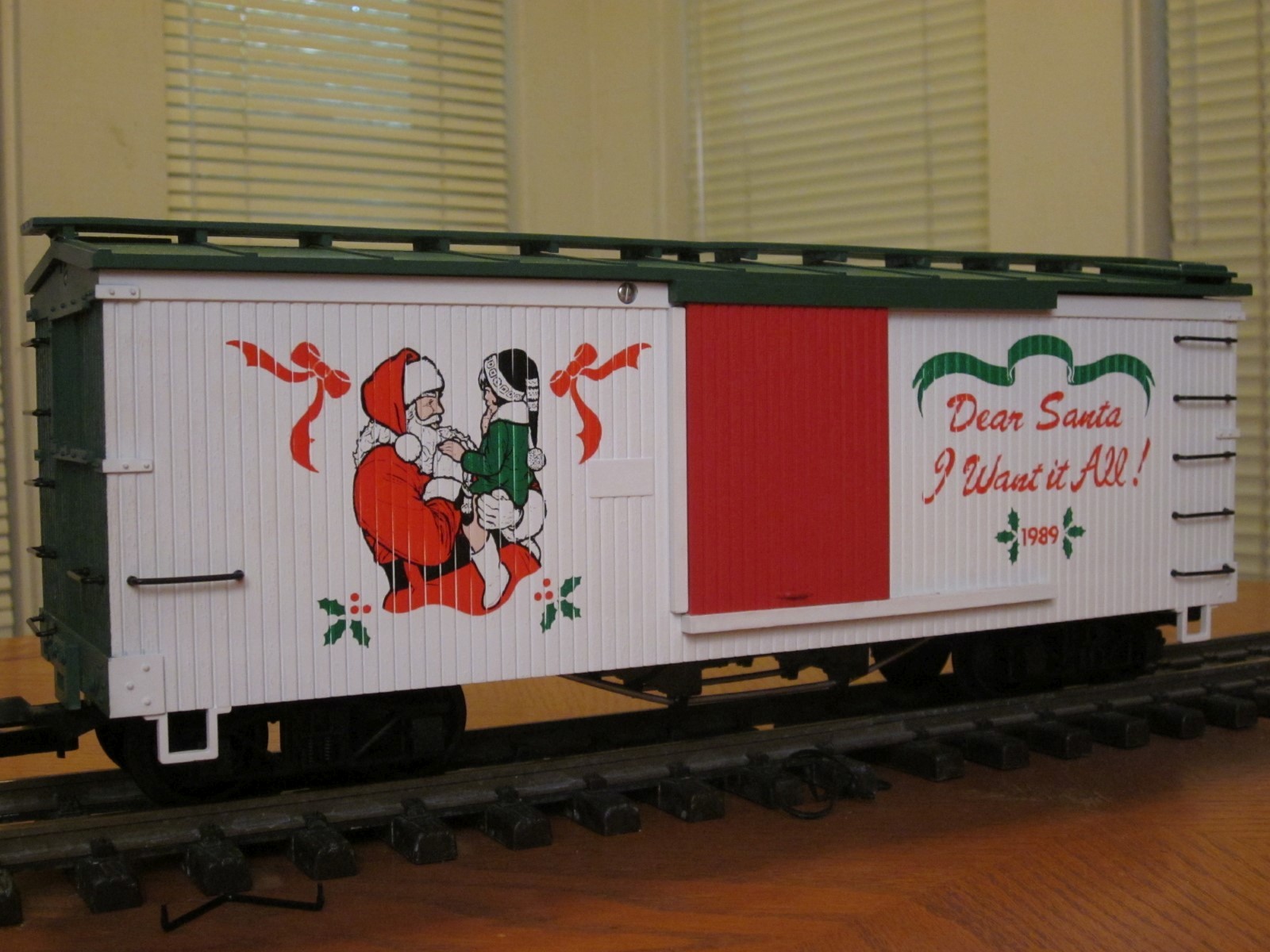 1989 Annual Christmas R1969 Box Car