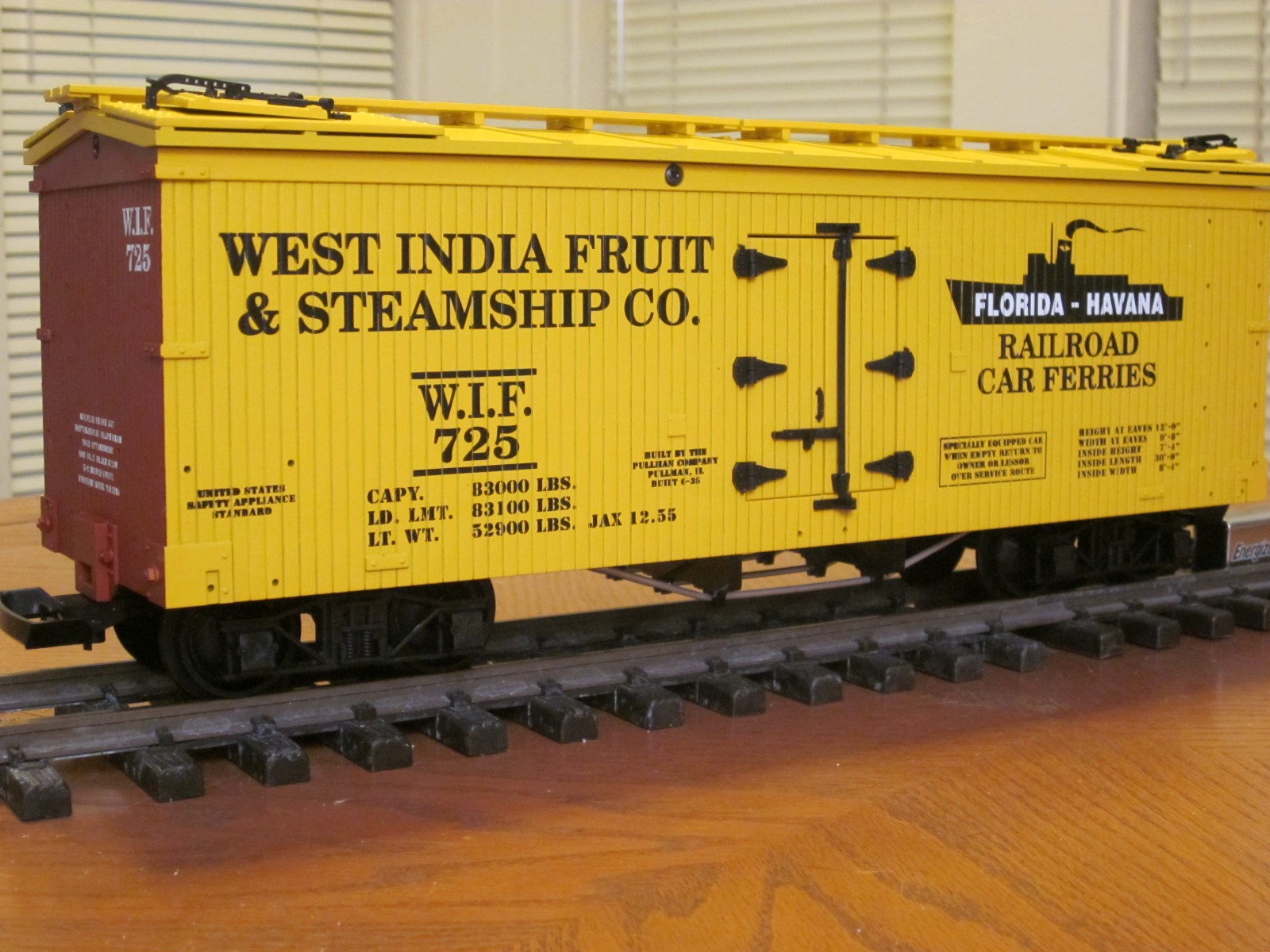 R16074 West India Fruit WIF 725