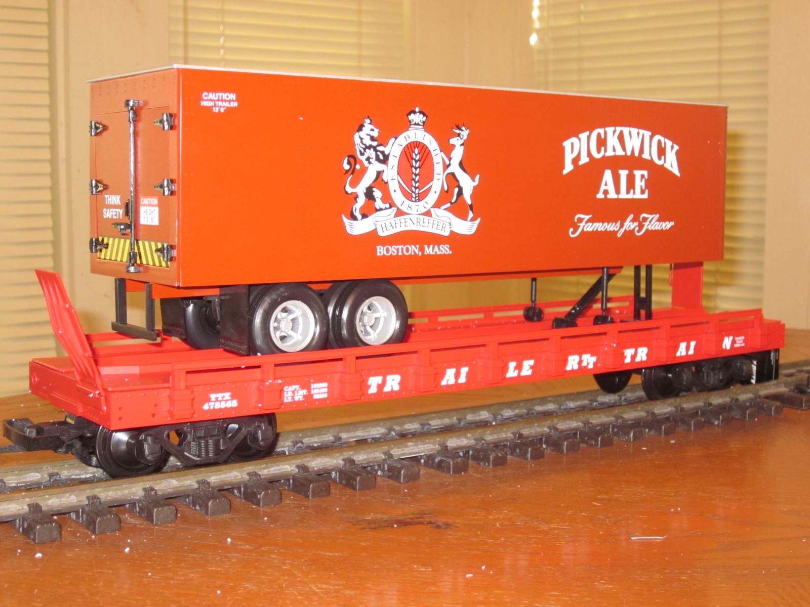 R17036 Flat Pickwick Ale TTX 478565