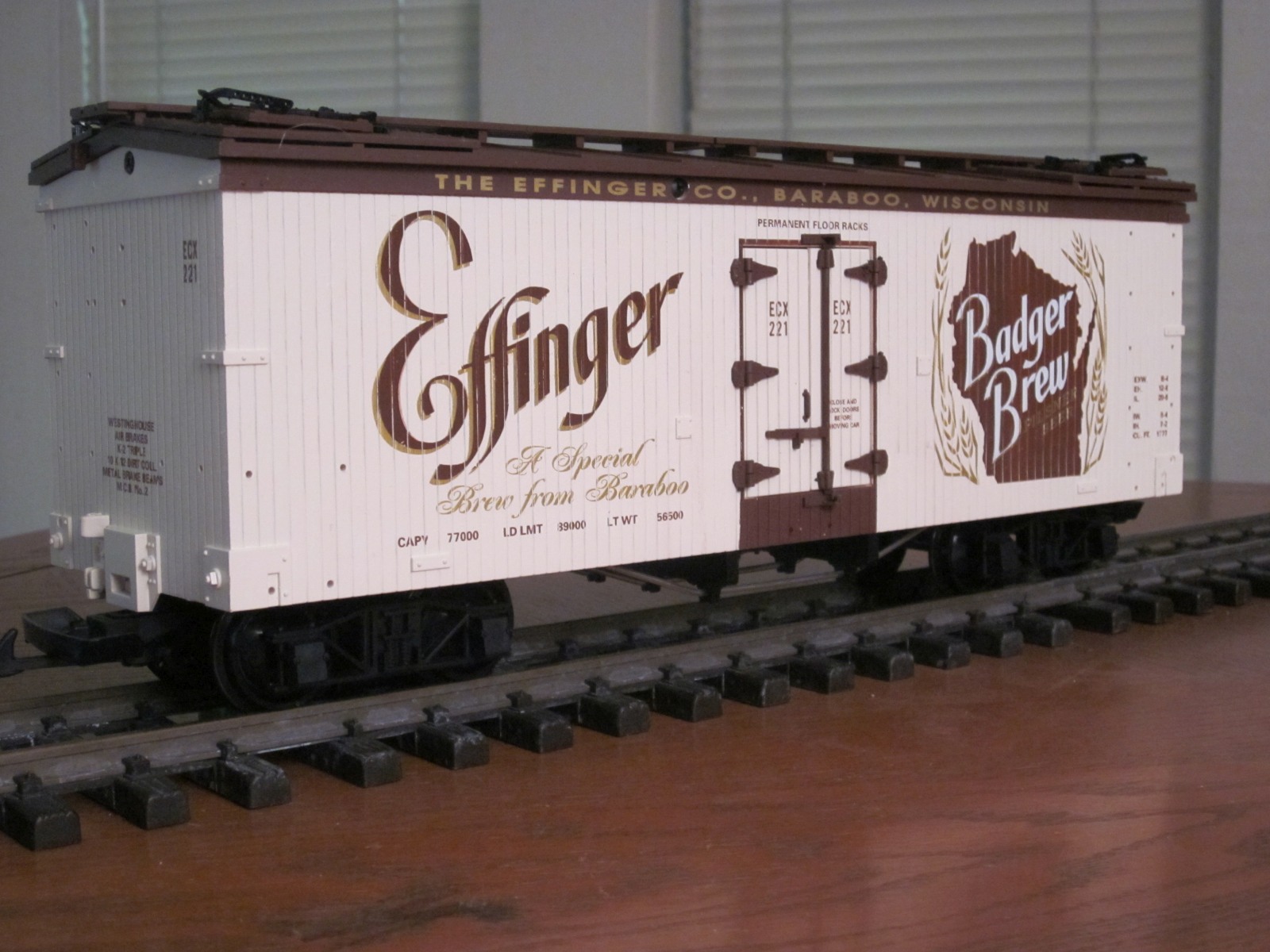R16416 Effinger Badger Brew