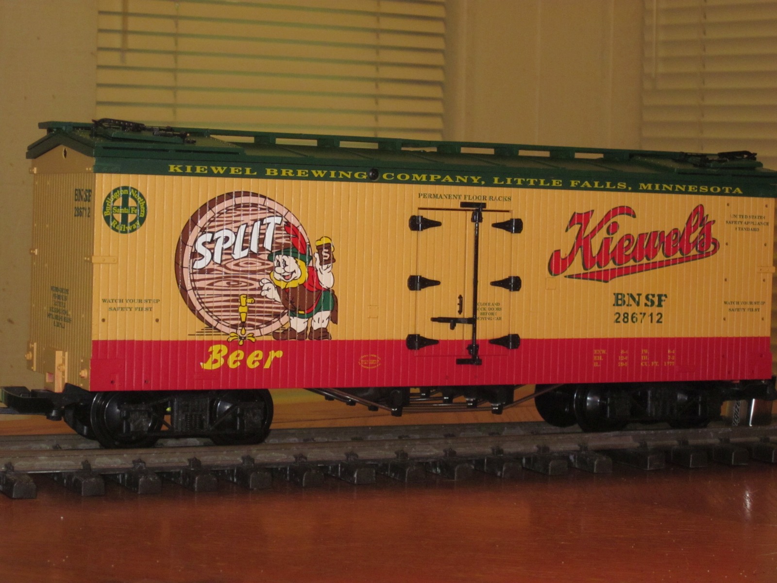 R16433 Kiewels Split Beer BNSF 286712