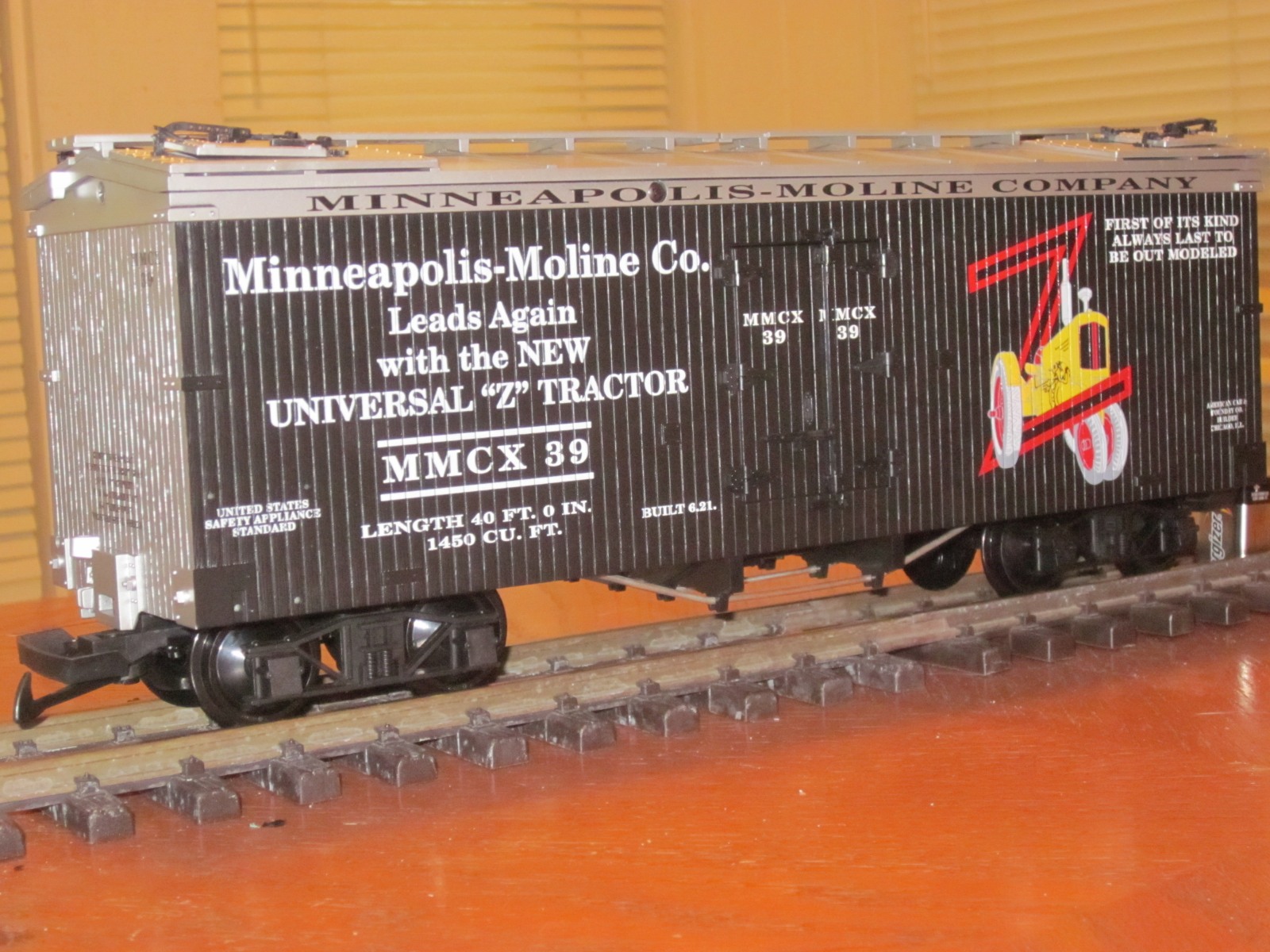 R16224 Universal Tractor (Minneapolis Moline) MMCX 39