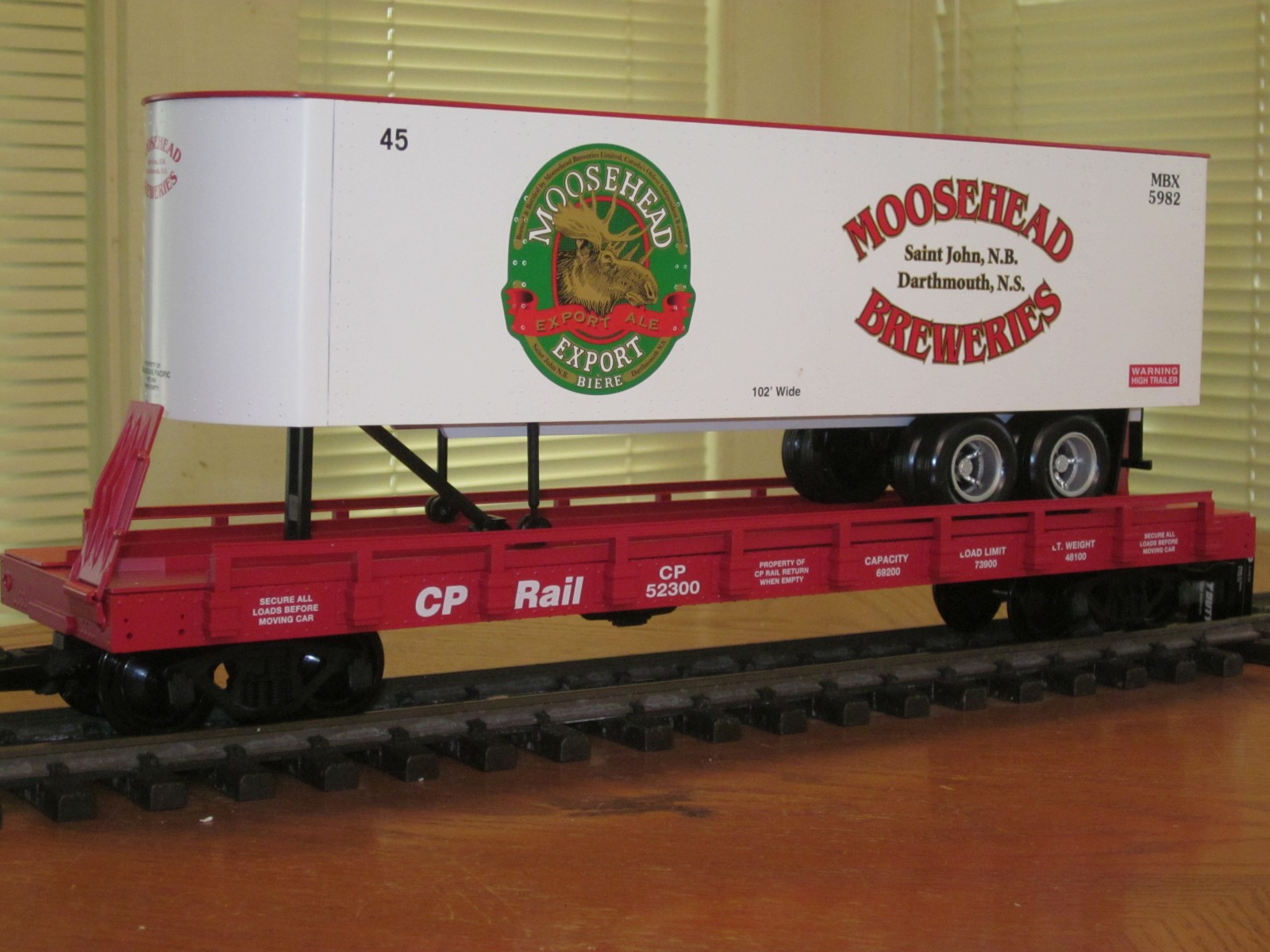 R17028 Moosehead Ale CP 52300