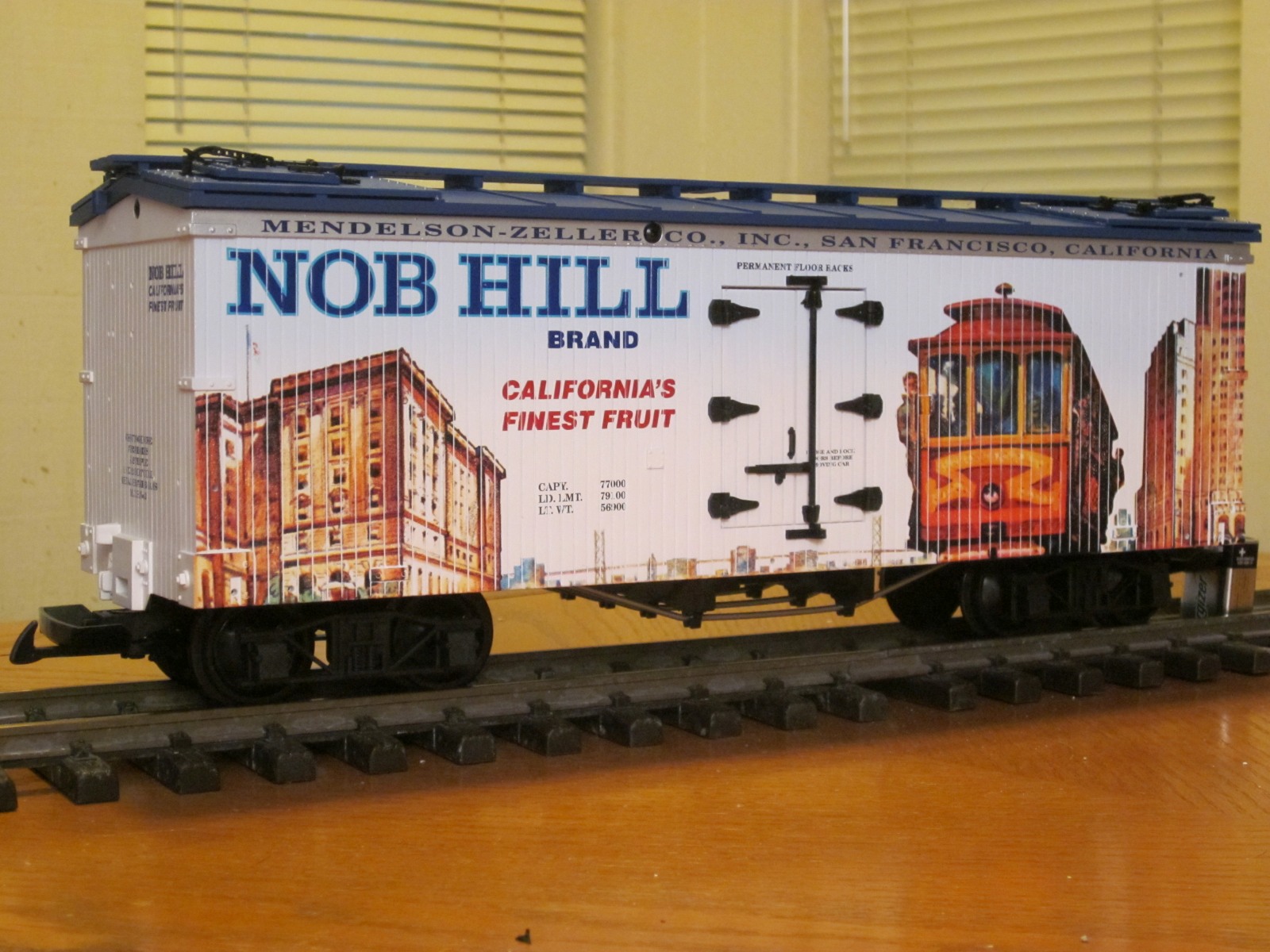 R16339 Mendelson Zeller Nob Hill Fruit