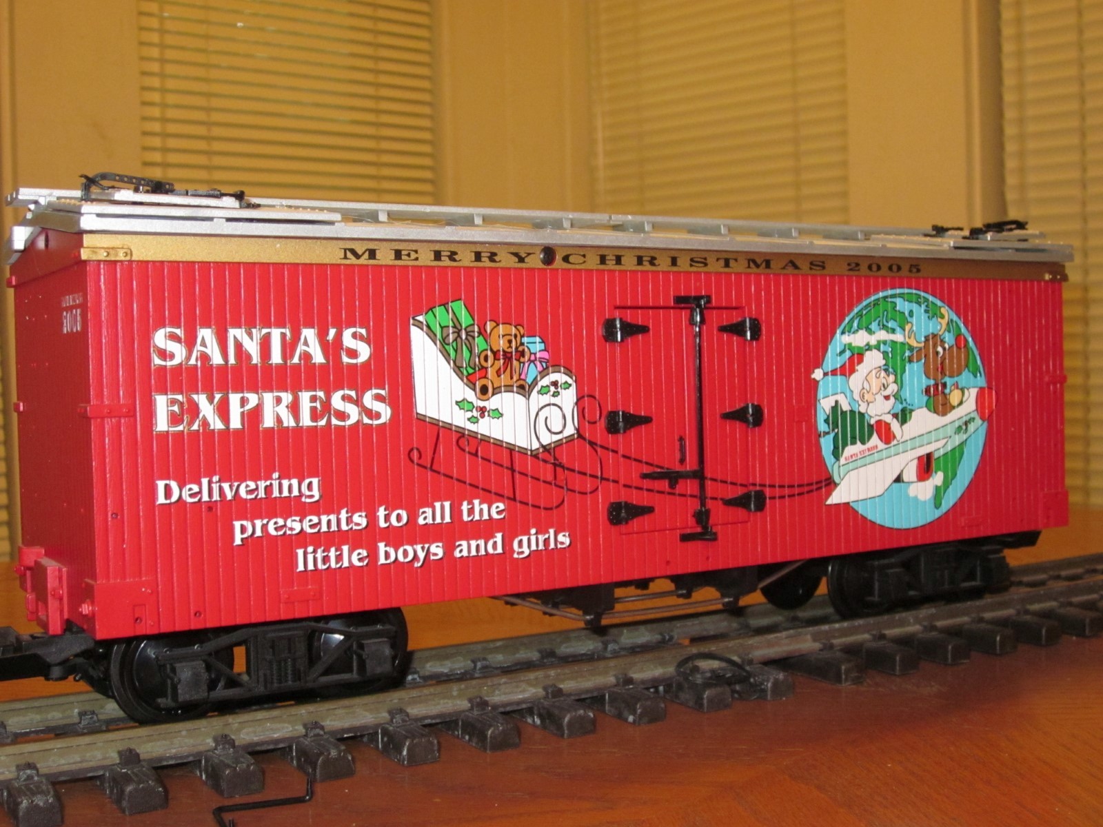 2005 Annual Christmas R13023 Reefer