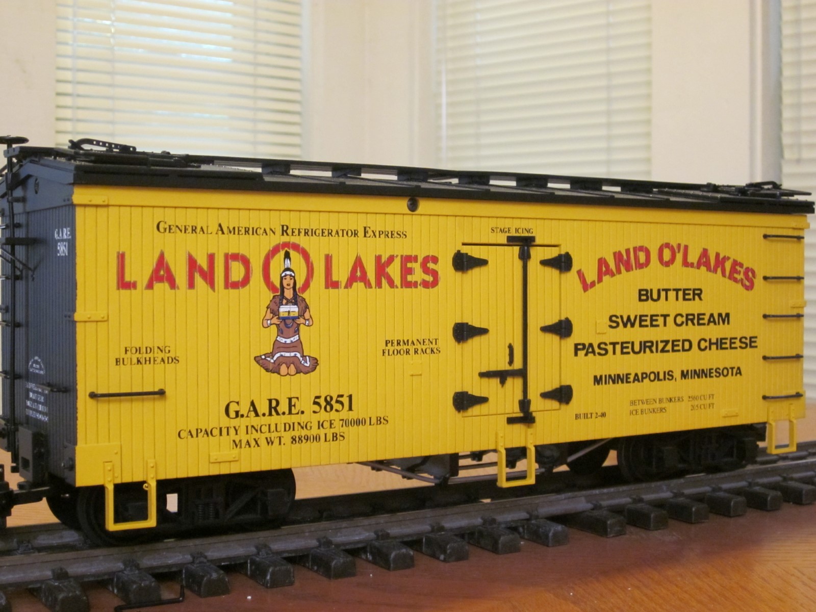 R1640 Land O Lakes Butter GARE 5851