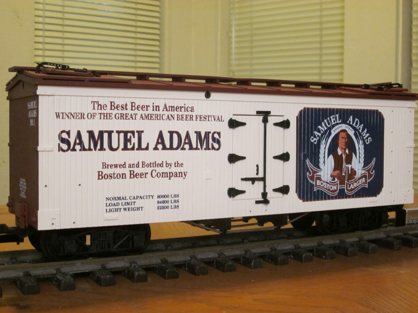 R1671 Sam Adams Boston Lager