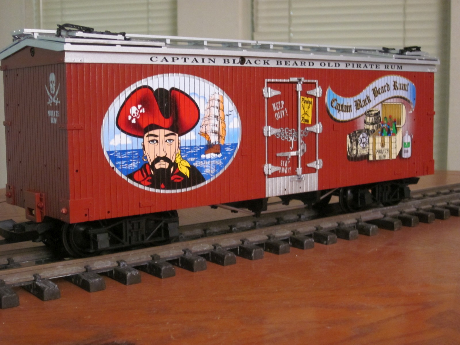 R16417B Old Pirate Rum