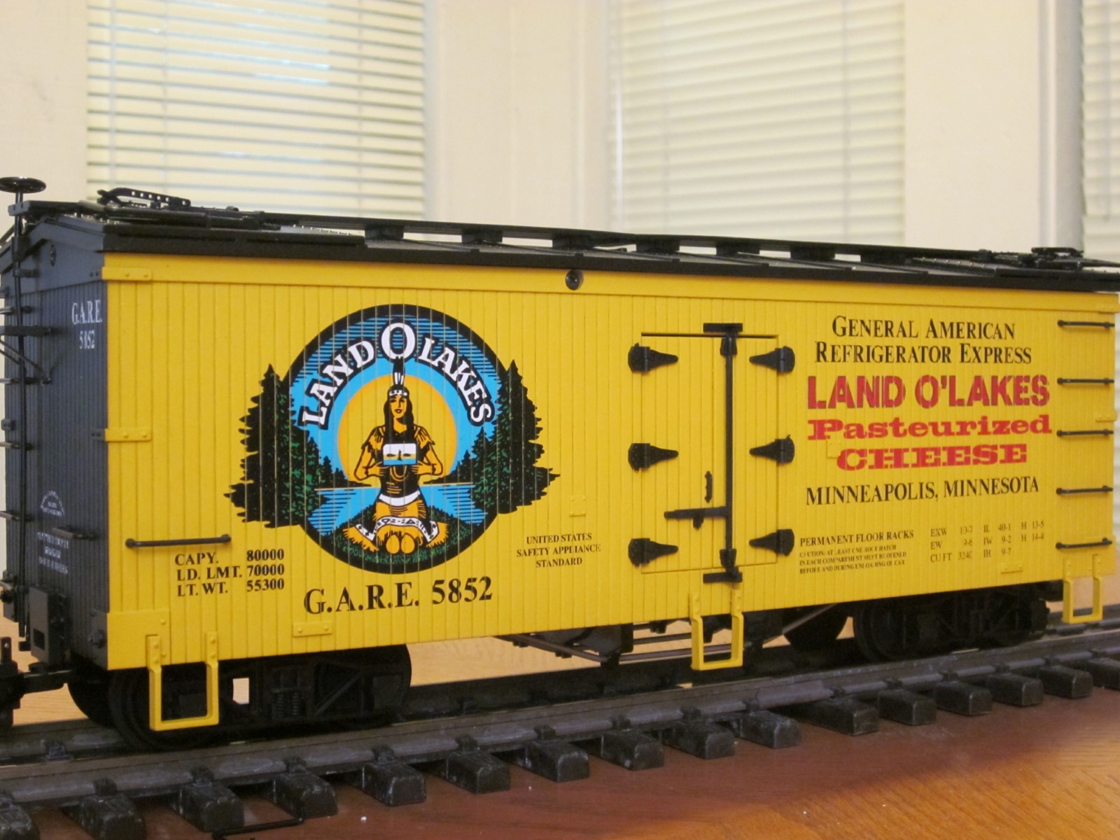 R1658 Land O Lakes Cheese GARE 5852