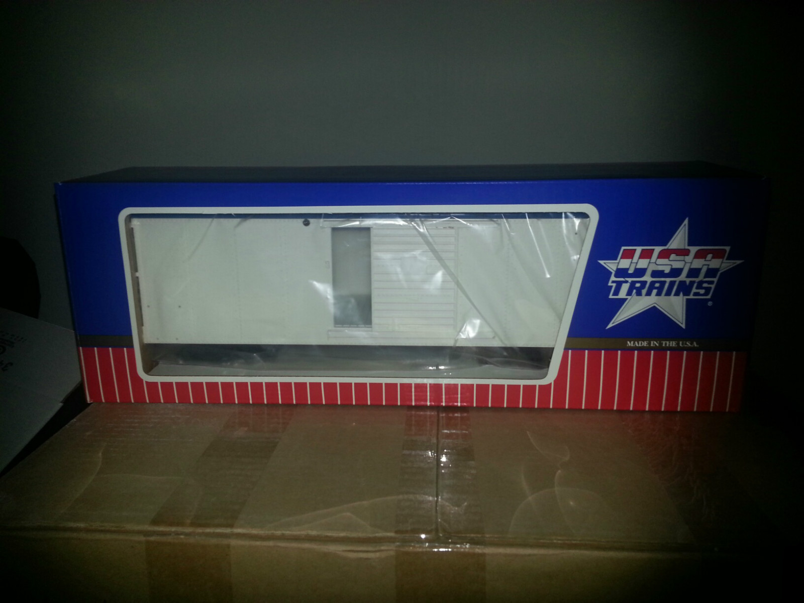 R1900X Undecorated Simulated Steel Box Car