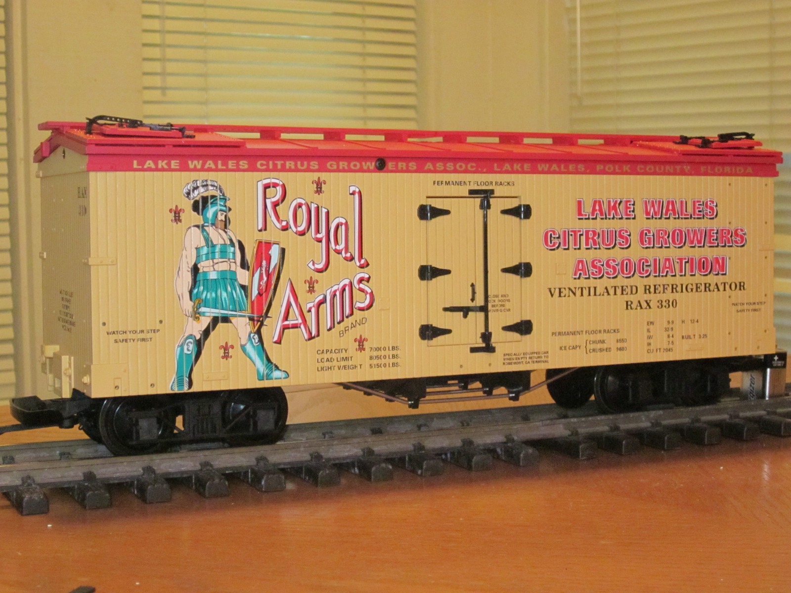 R16386 Lake Wales Citrus Association Royal Arms RAX+330