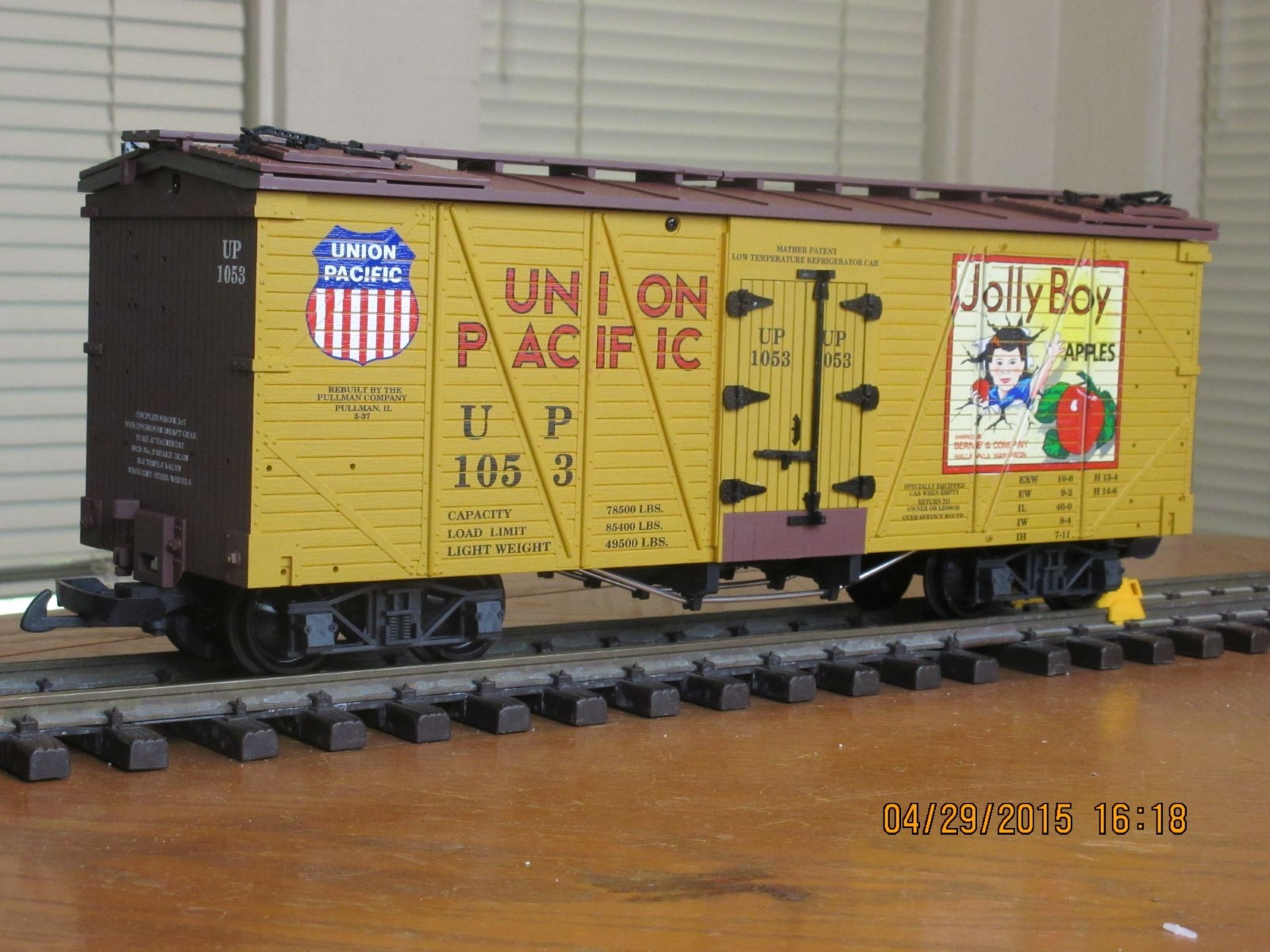 R15021A Jolly Boy Apples UP 1053