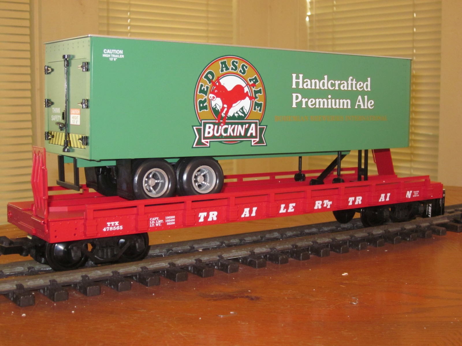 R17037 Red Ass Premimum Ale TTX 478565