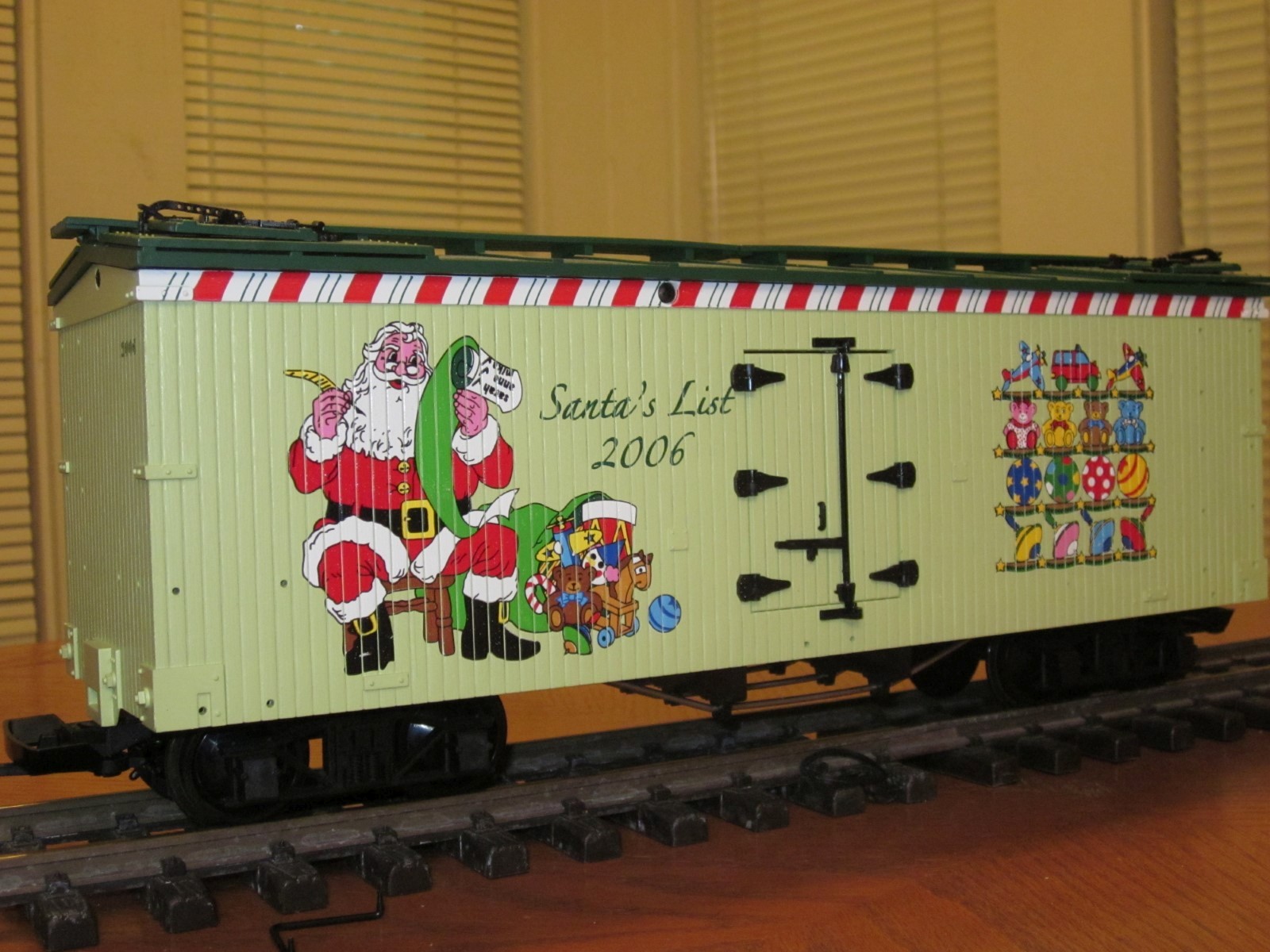 2006 Annual Christmas R13024 Reefer