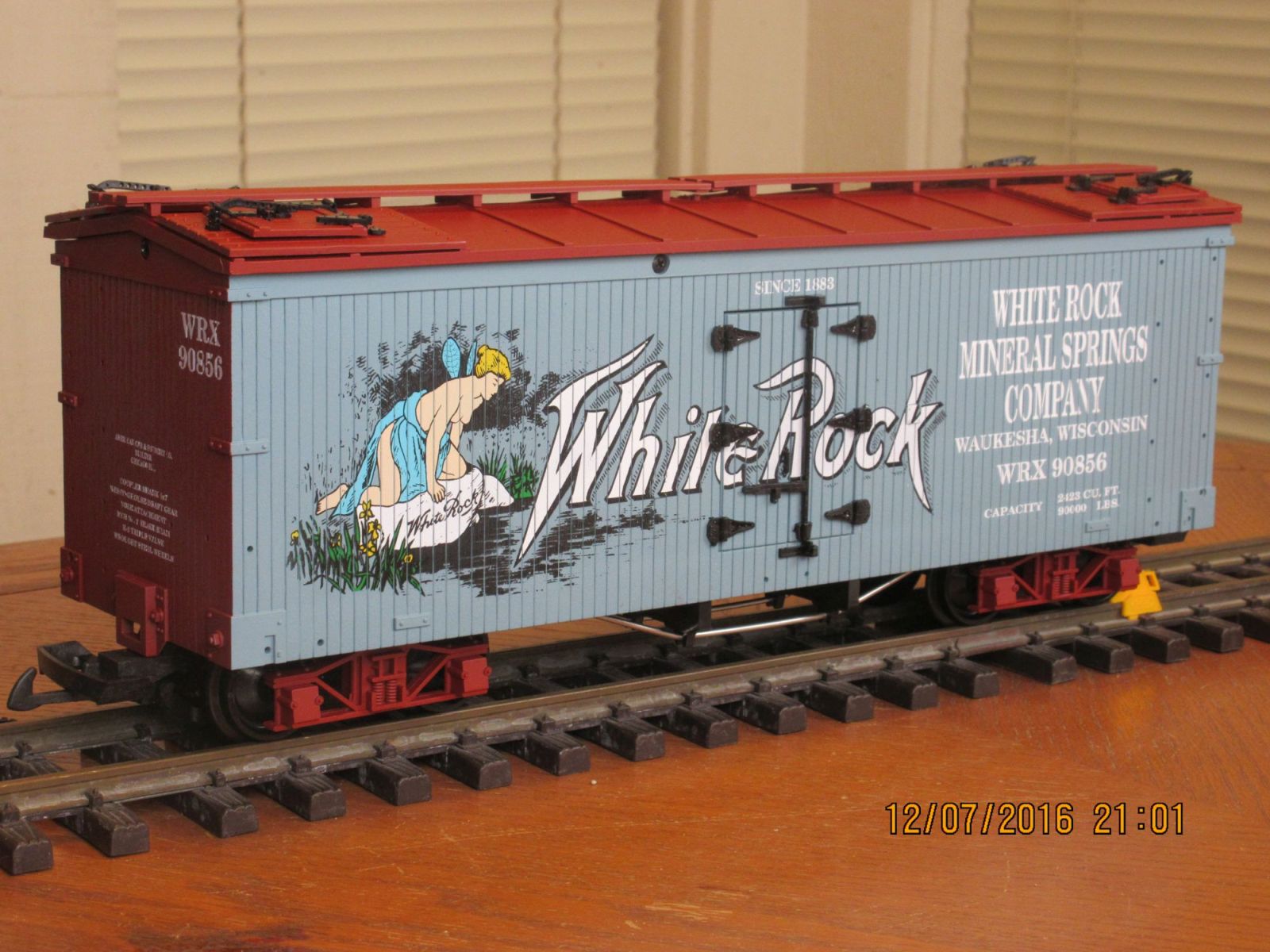 R16002 Reefer White Rock WRX 90856 (BlueGrey RedOxide)
