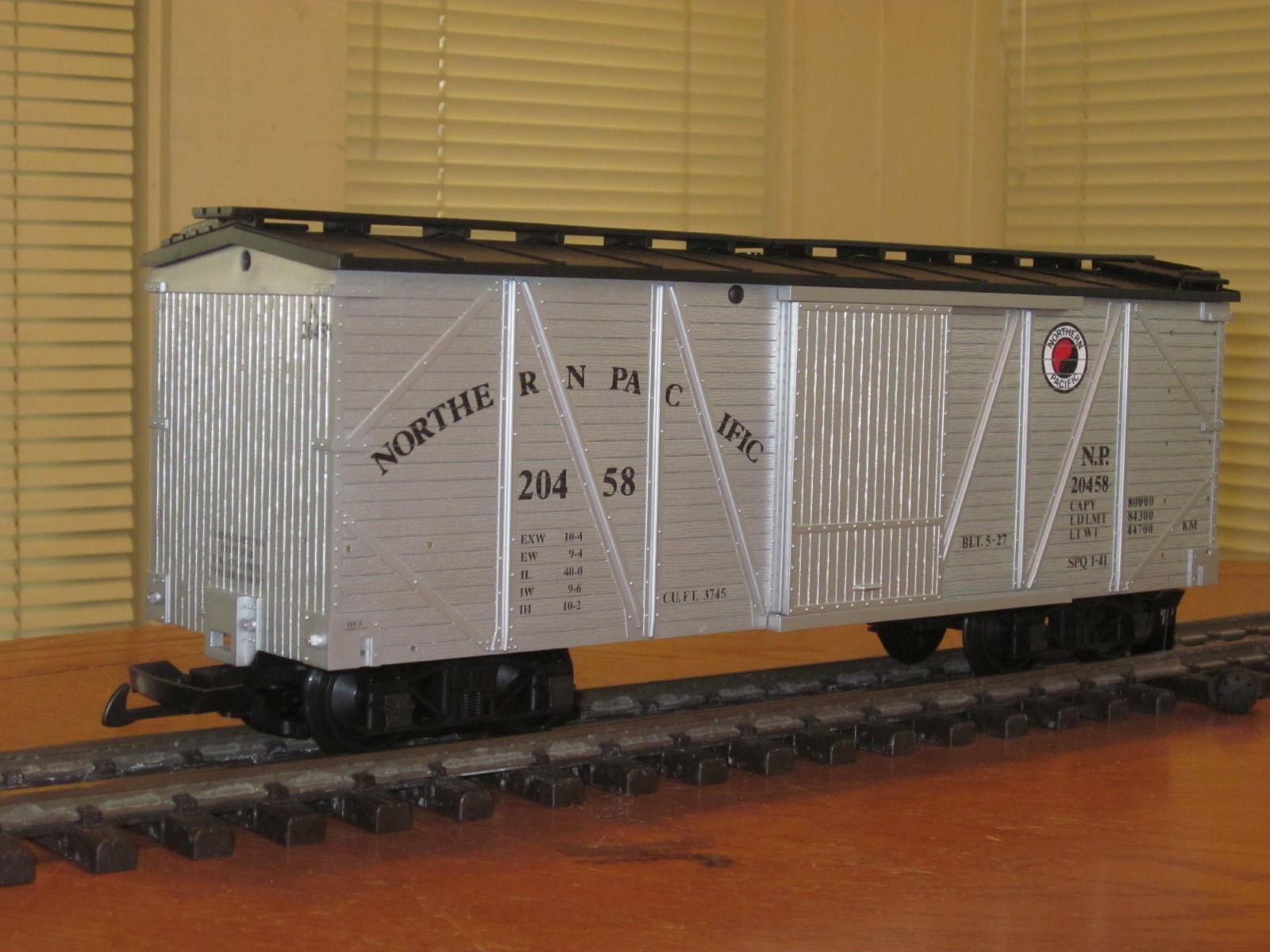 R1407 Northern Pacific NP 20458