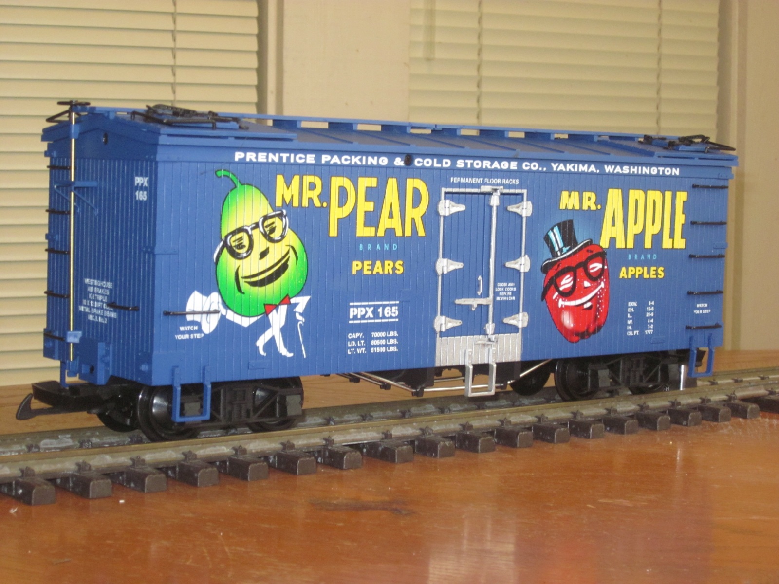 R16458 Mr Pear Mr Apple #PPX 165