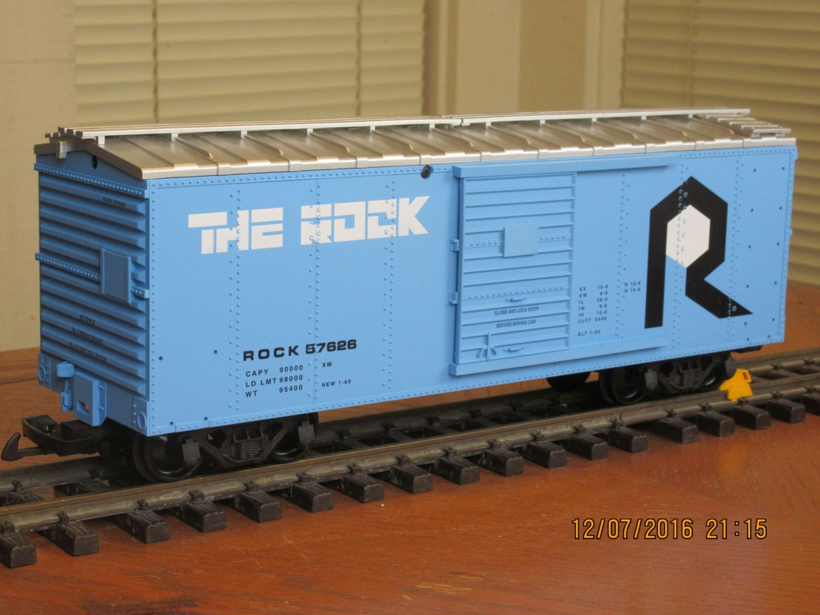 R19108 B Boxcar The Rock Rock 57626 (LtBlue Silver)