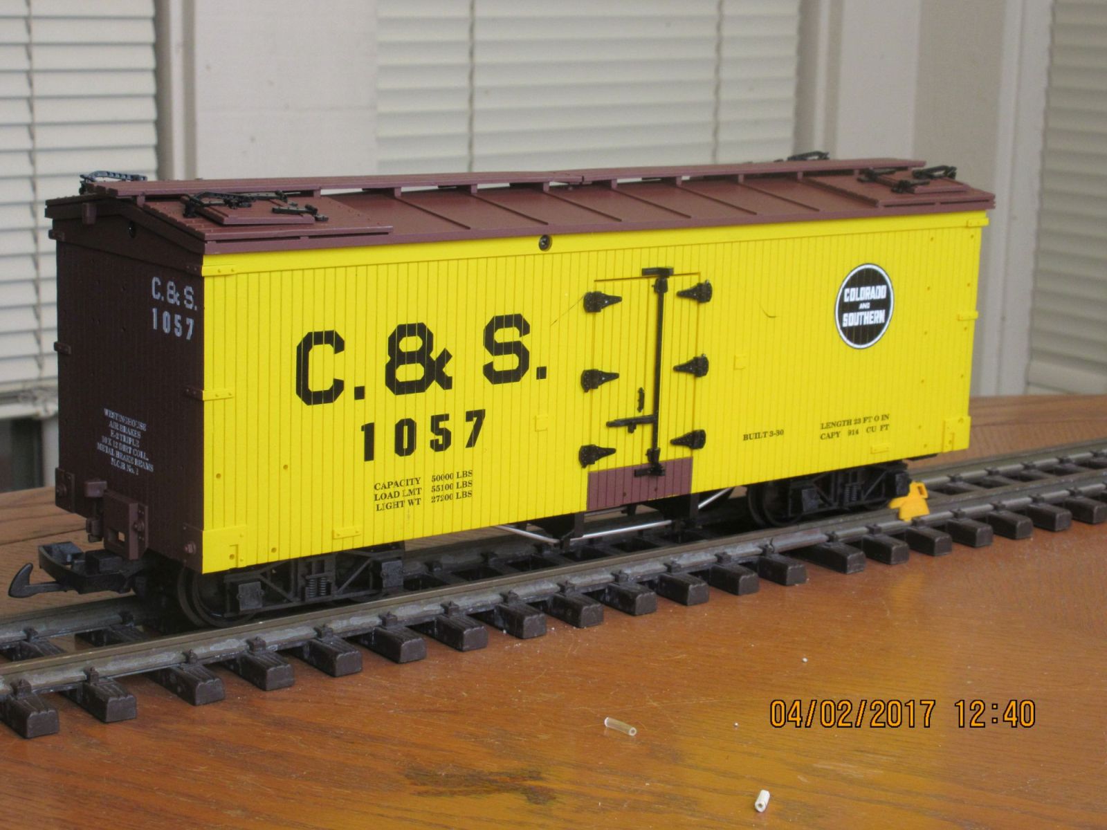 R16021 A Reefer C&S C&S 1057 (Yellow Brown)