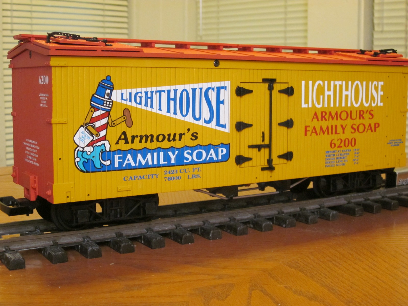 R16068 Lighthouse Soap 6200 Beacon Lights With Battery