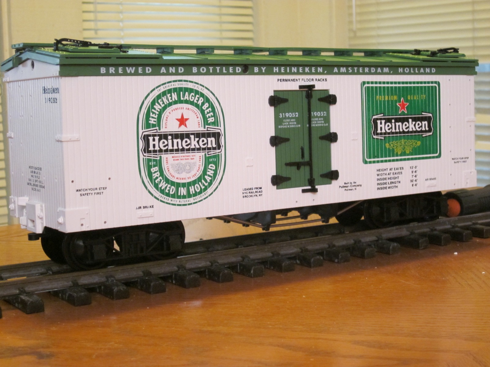 R16290 Heineken Beer