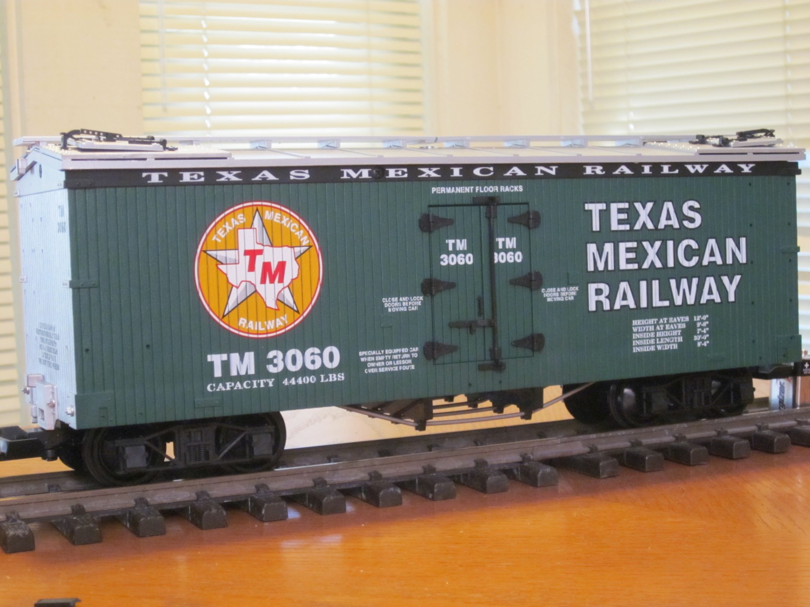 R16180 Texas&Mexican Railway TM 3060