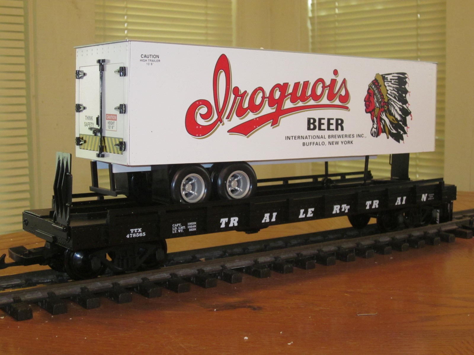 R17035 Iroquois Beer TTX 478565