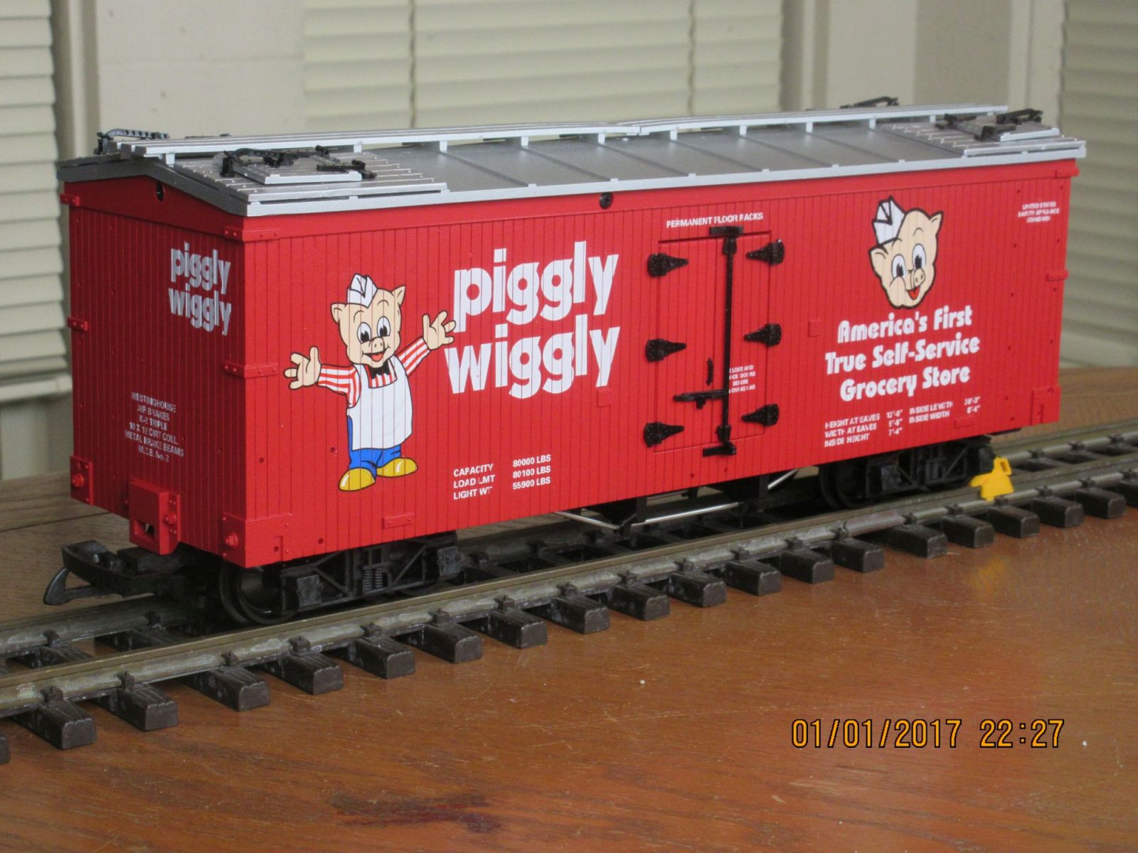 R16010 Reefer Piggly Wiggly PigglyWiggly (Red Silver)