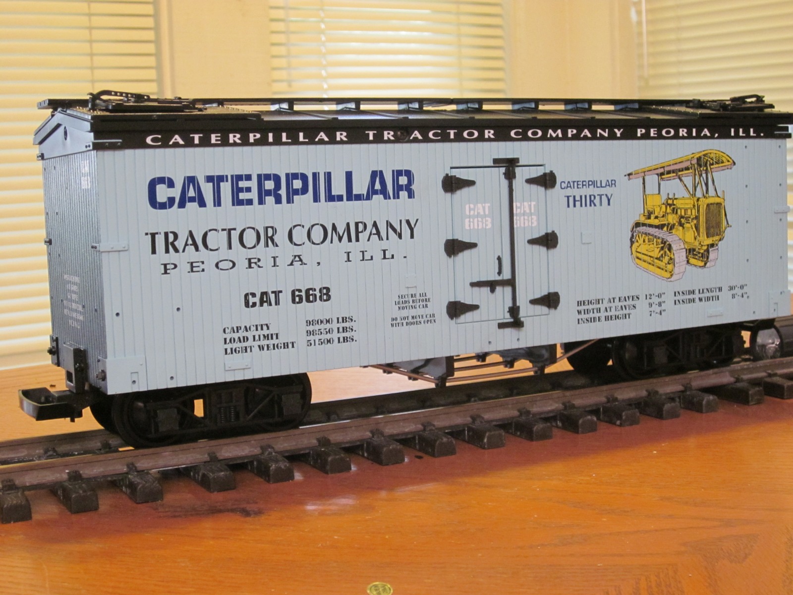 R16182 Caterpillar Tractor CAT 668