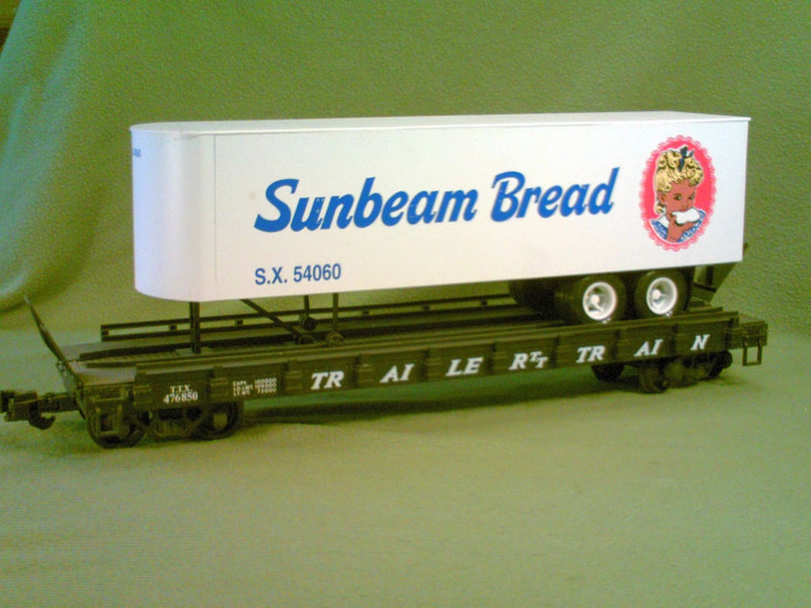 R1769 Sunbeam Bread