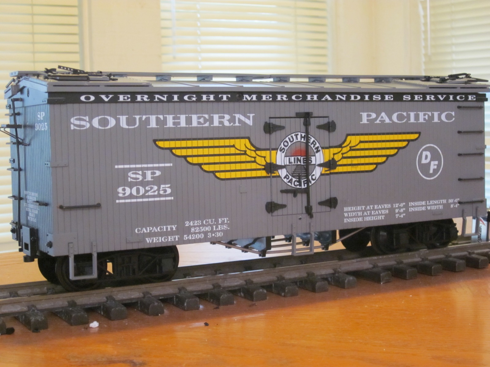 R16137 Southern Pacific Overnight SP9025