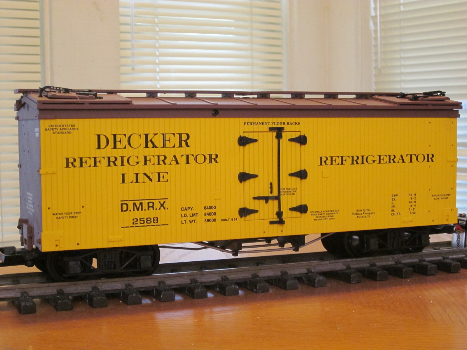 R16310 Decker Refrigerator Line DMRX 2588