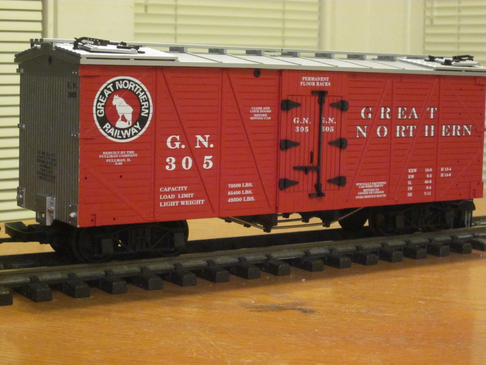 R15018 Great Northern GN 305