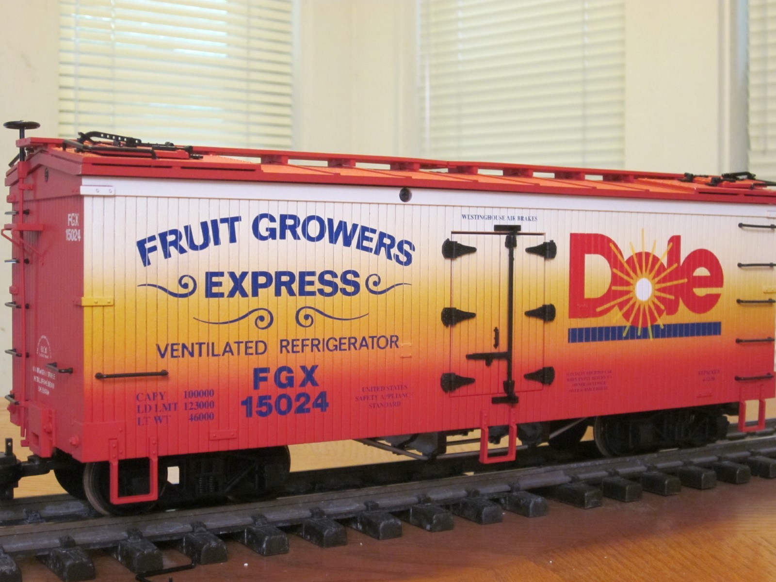 R1648 Dole Fruit Growers Express FGX 15024