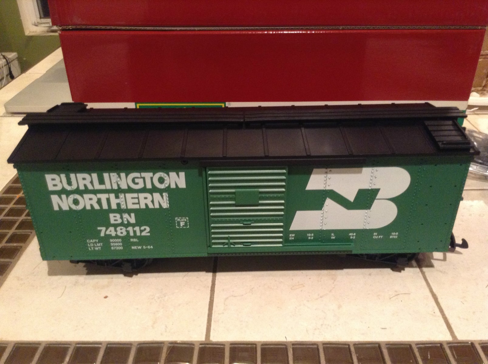 R1987 Burlington Northern BN 748112