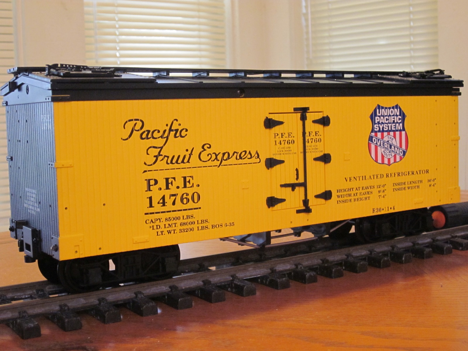R16257 Union Pacific PFE 14760