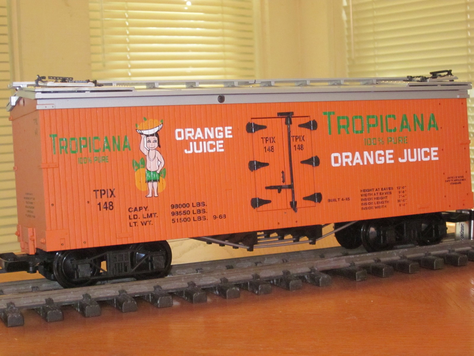 R16151C Tropicana Orange Juice TPIX 148