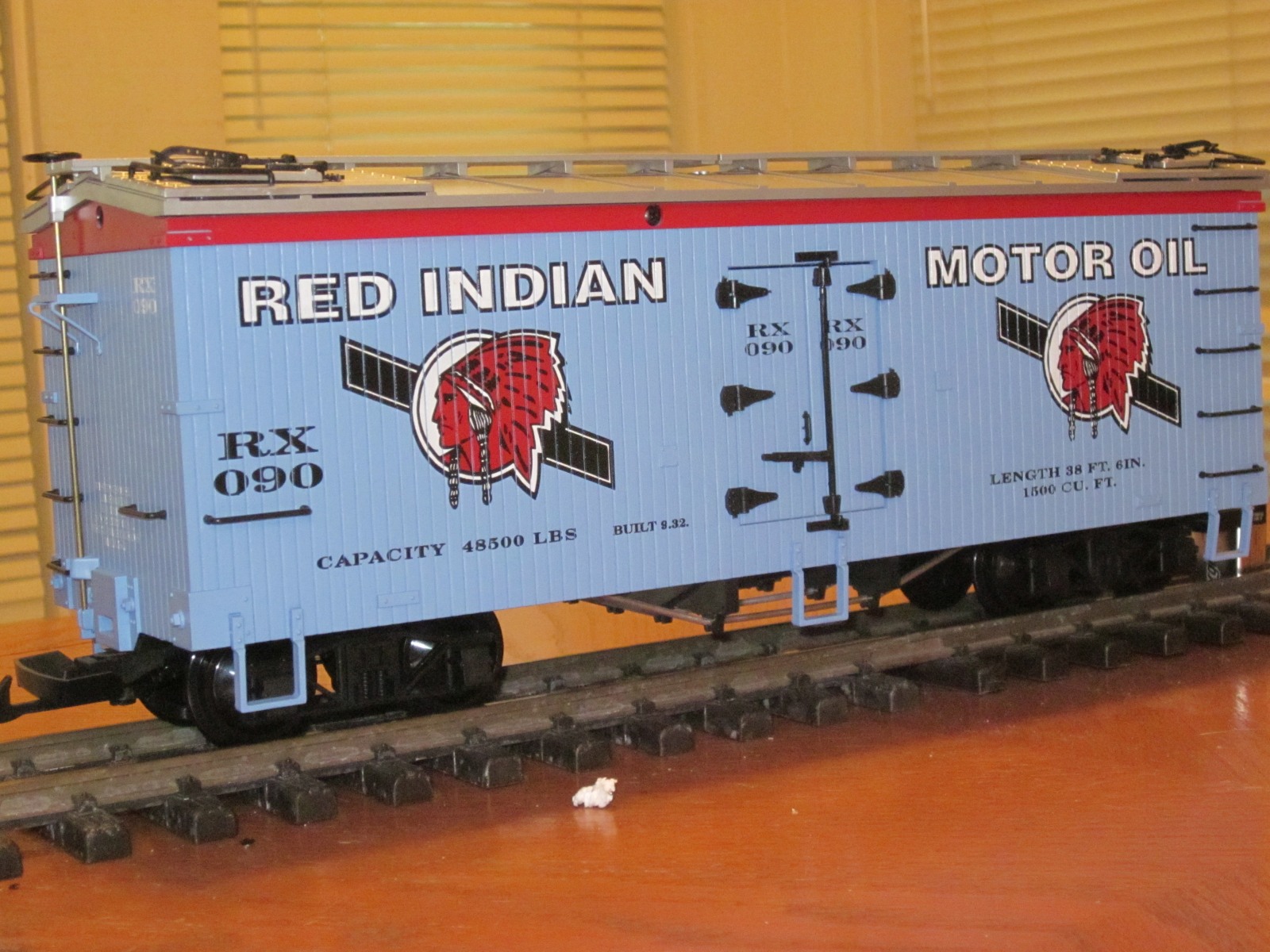 R16226 Red Indian Motor Oil RX 090