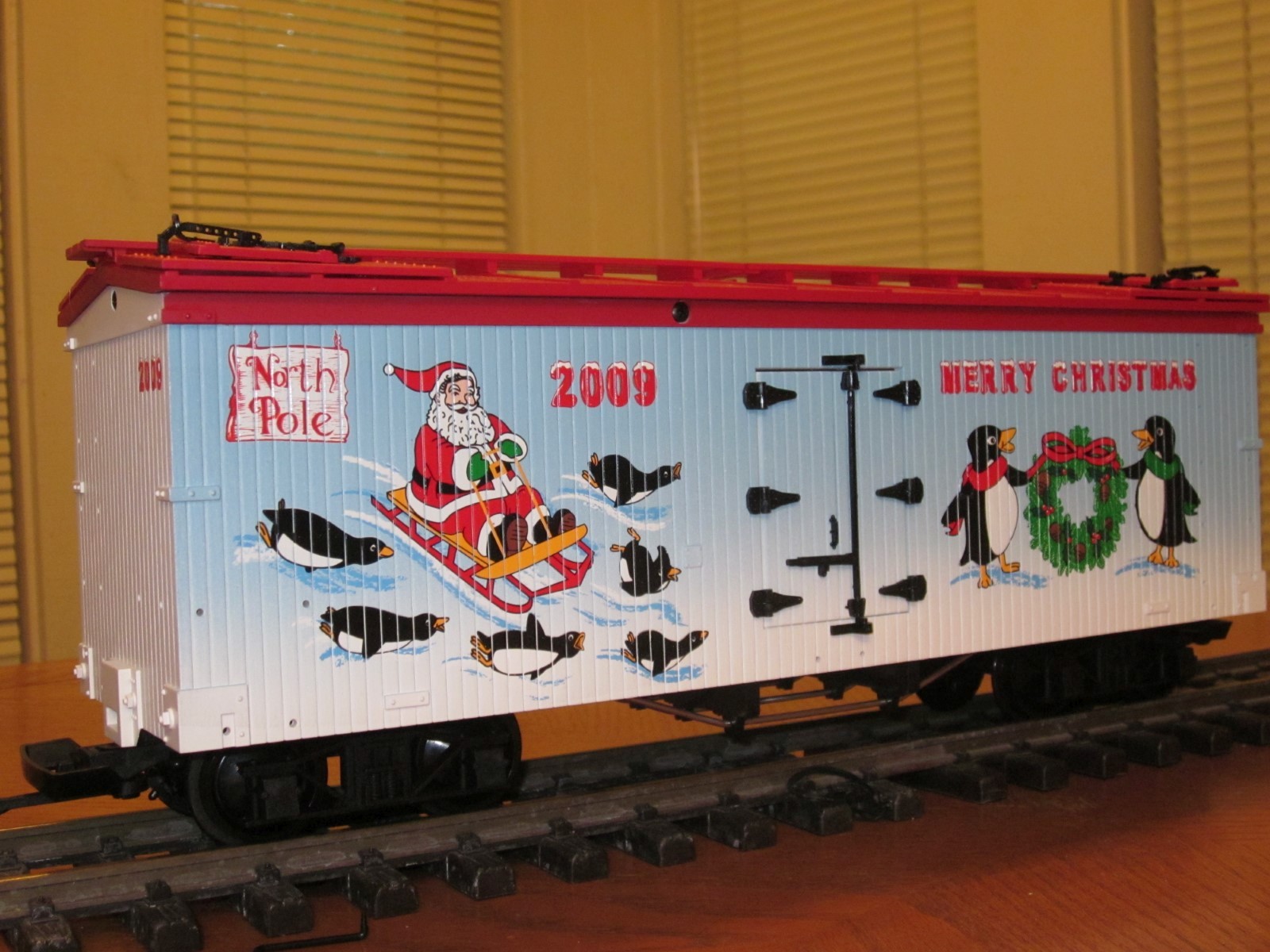2009 Annual Christmas R13027 Reefer