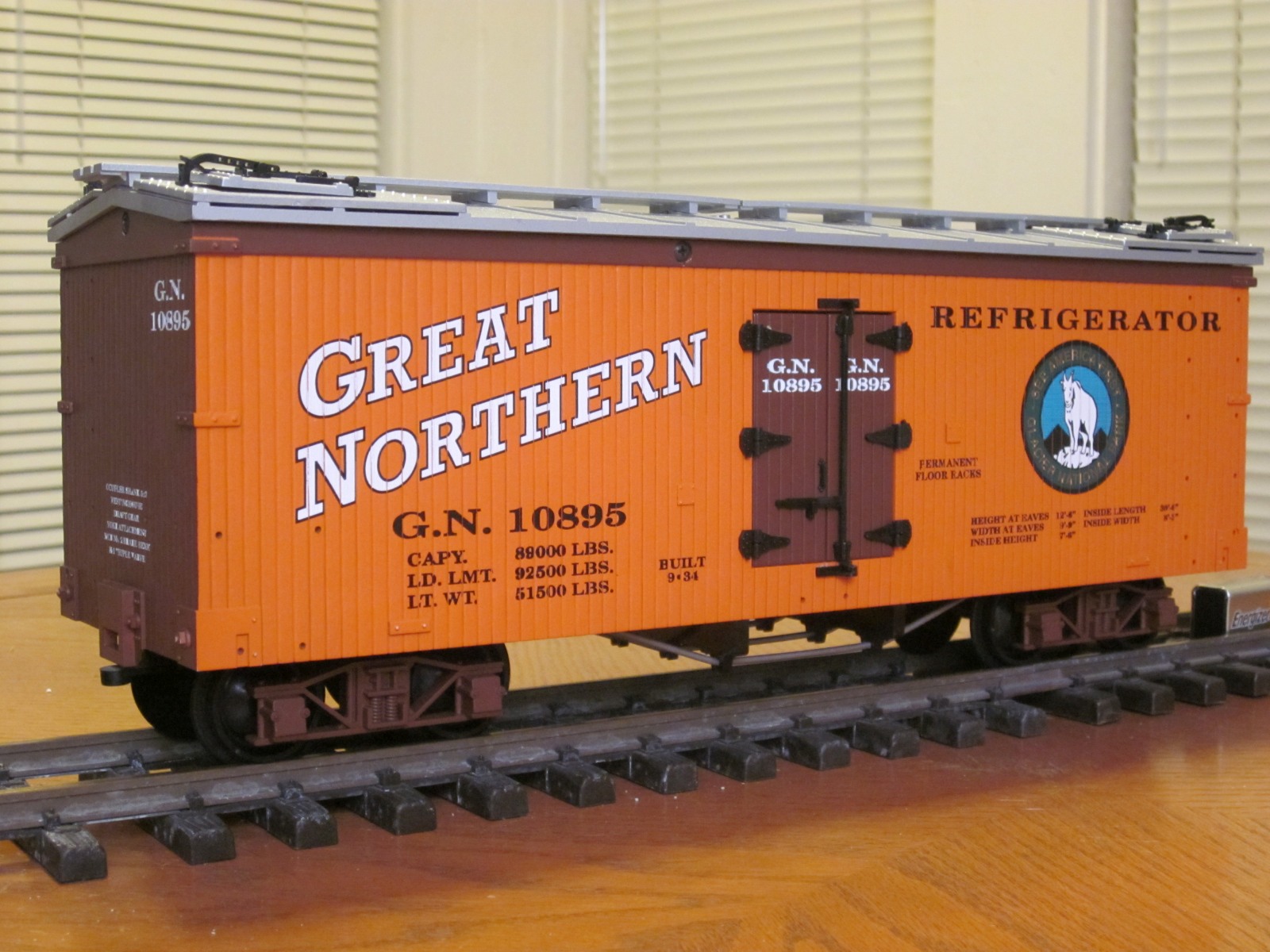R16099 Great Northern GN 10895